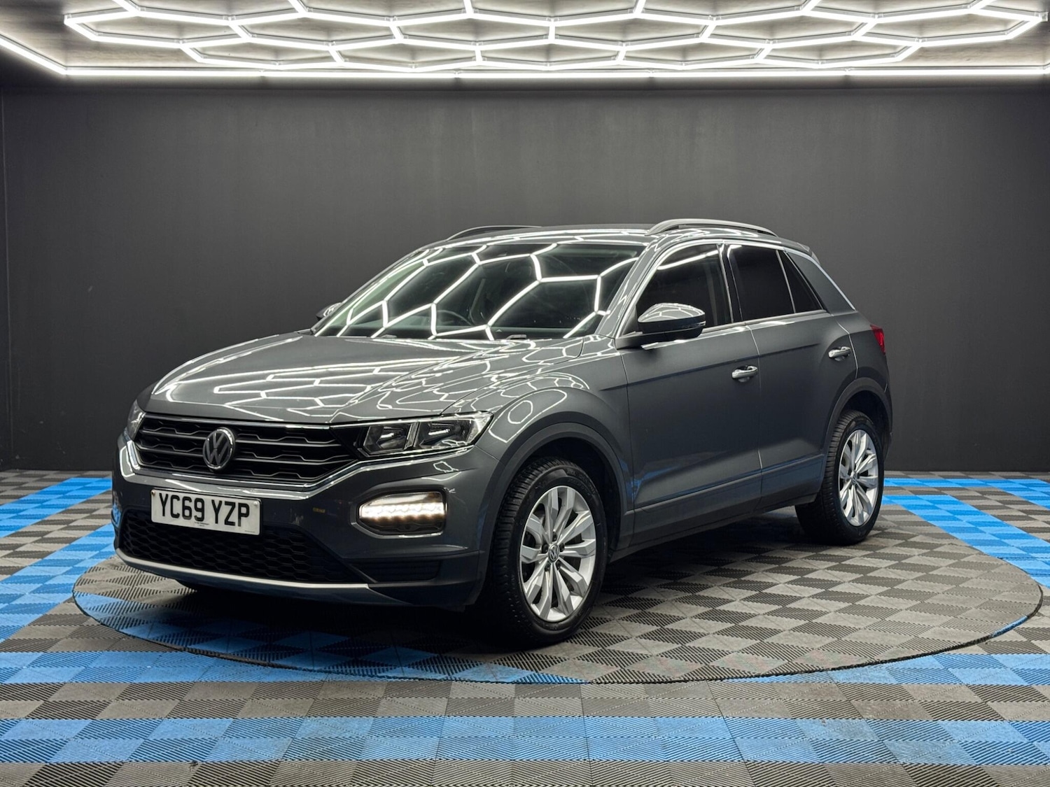 Used Volkswagen T-Roc 2019 for sale - 77050005: Photo 3
