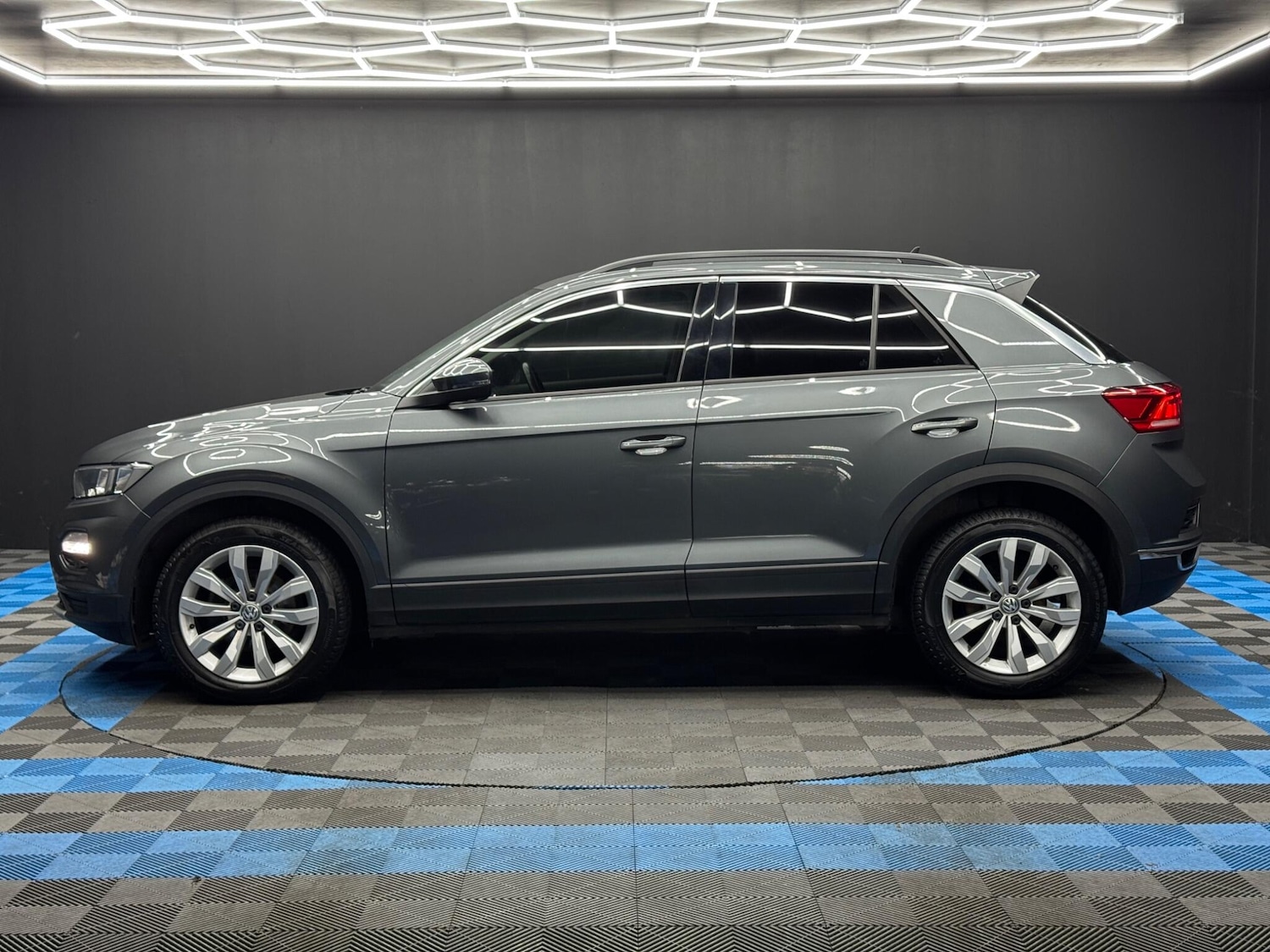 Used Volkswagen T-Roc 2019 for sale - 77050005: Photo 8