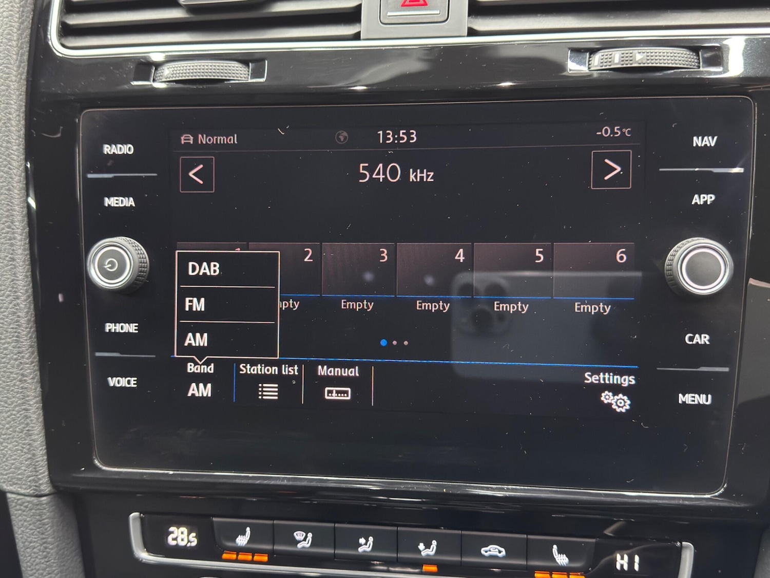 Used Volkswagen Golf 2018 for sale - 77109442: Photo 30