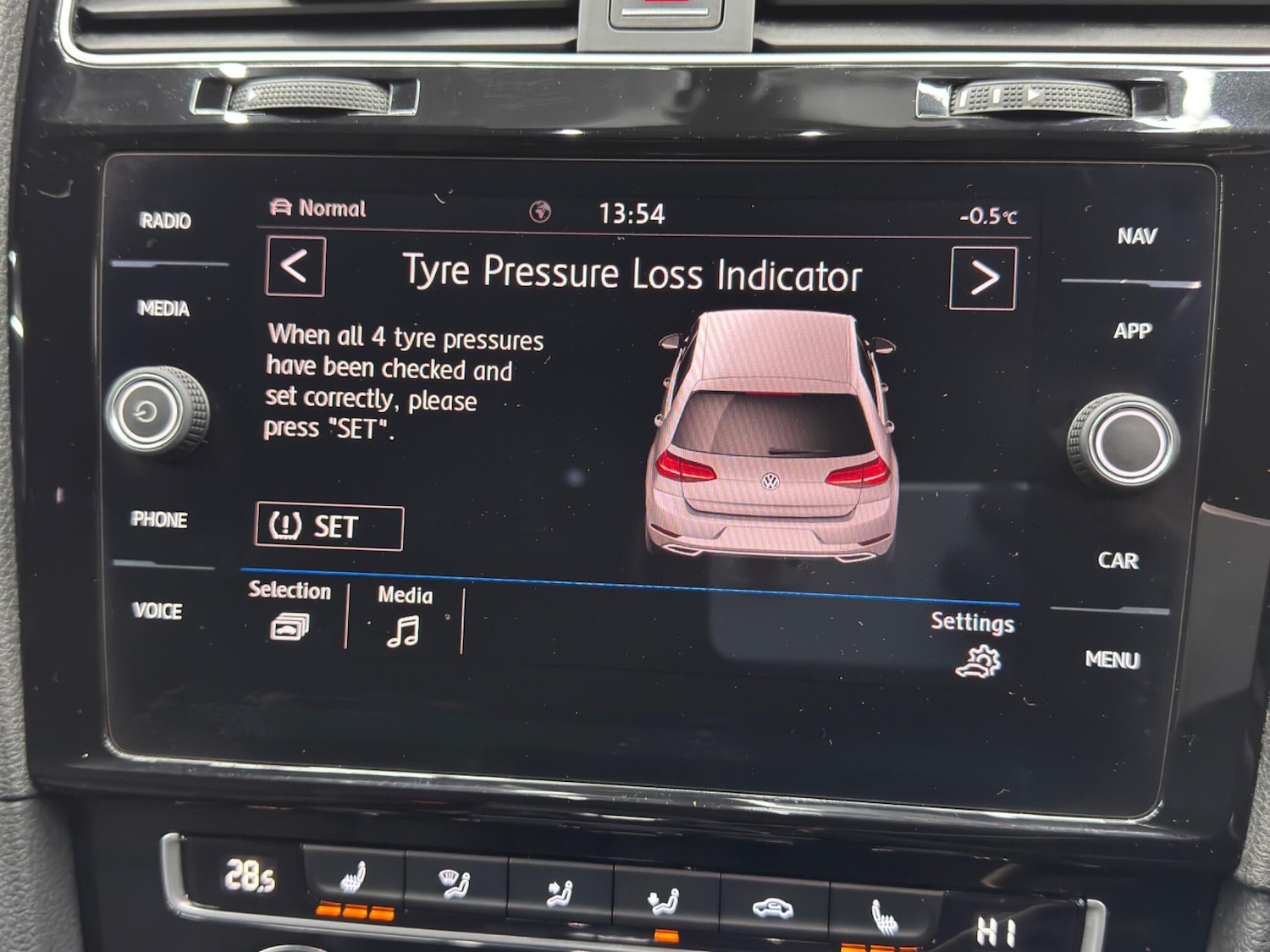 Used Volkswagen Golf 2018 for sale - 77109442: Photo 35