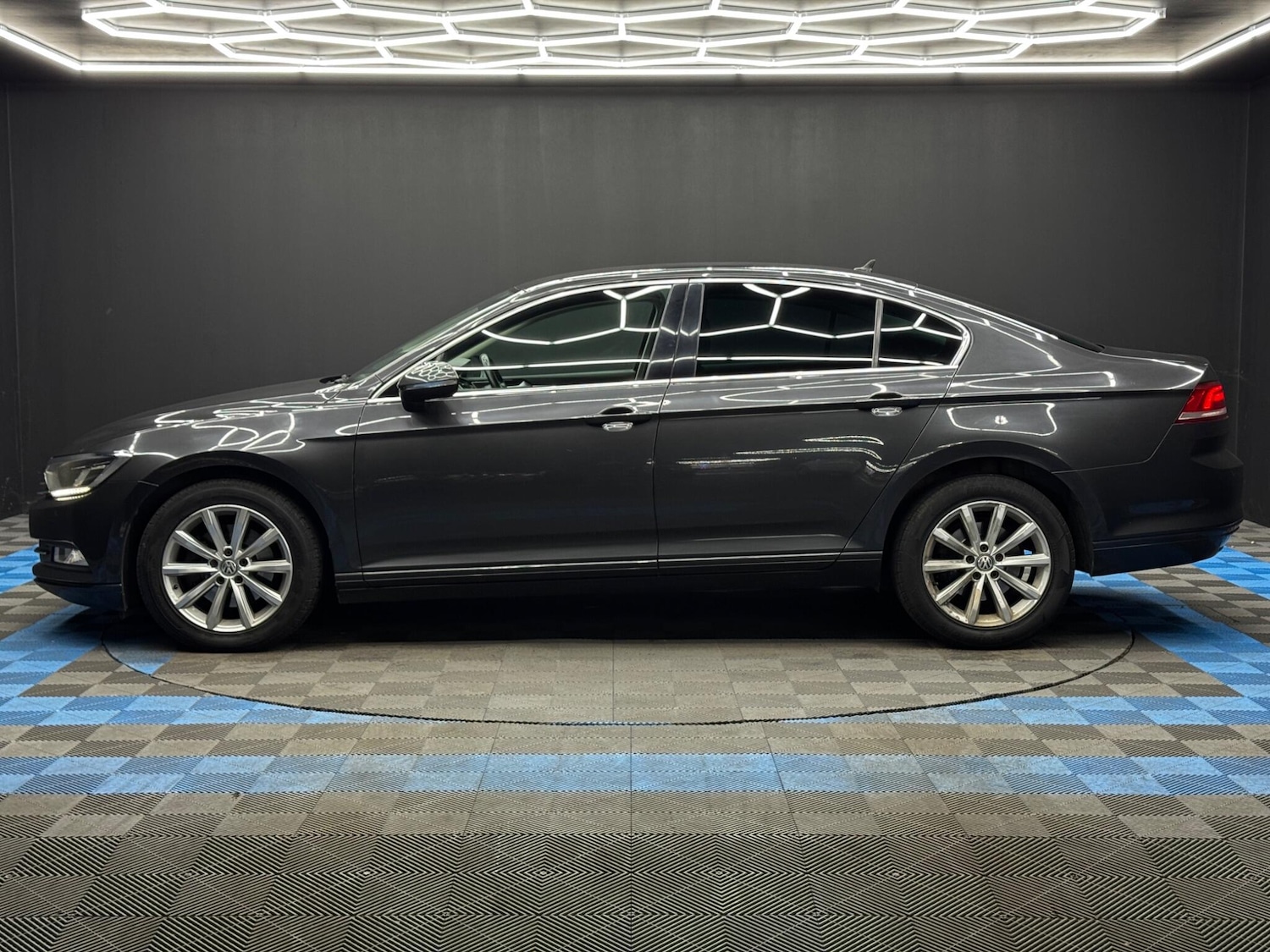 Used Volkswagen Passat for sale - 78135572: Photo 8