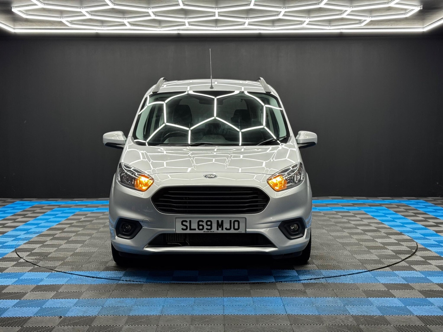 Used Ford Tourneo Courier 2019 for sale - 76512972: Photo 2