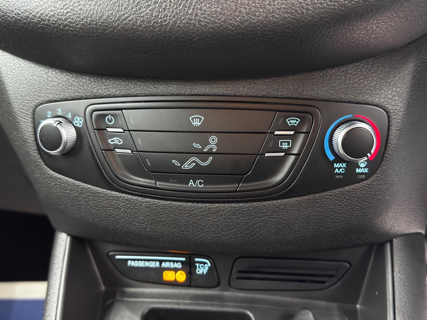 Used Ford Tourneo Courier 2019 for sale - 76512972: Photo 25