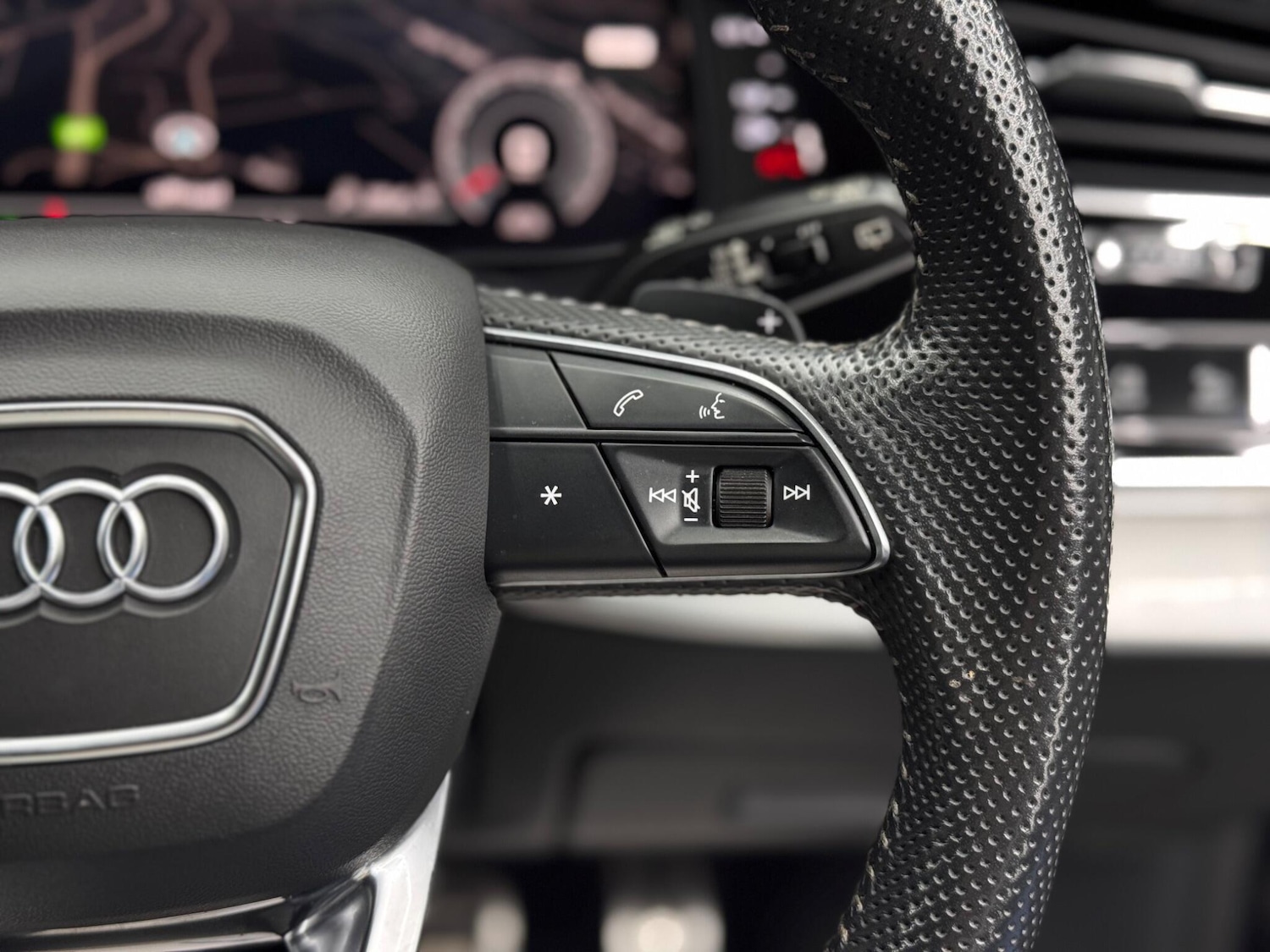 Used Audi Q8 2019 for sale - 76214453: Photo 21