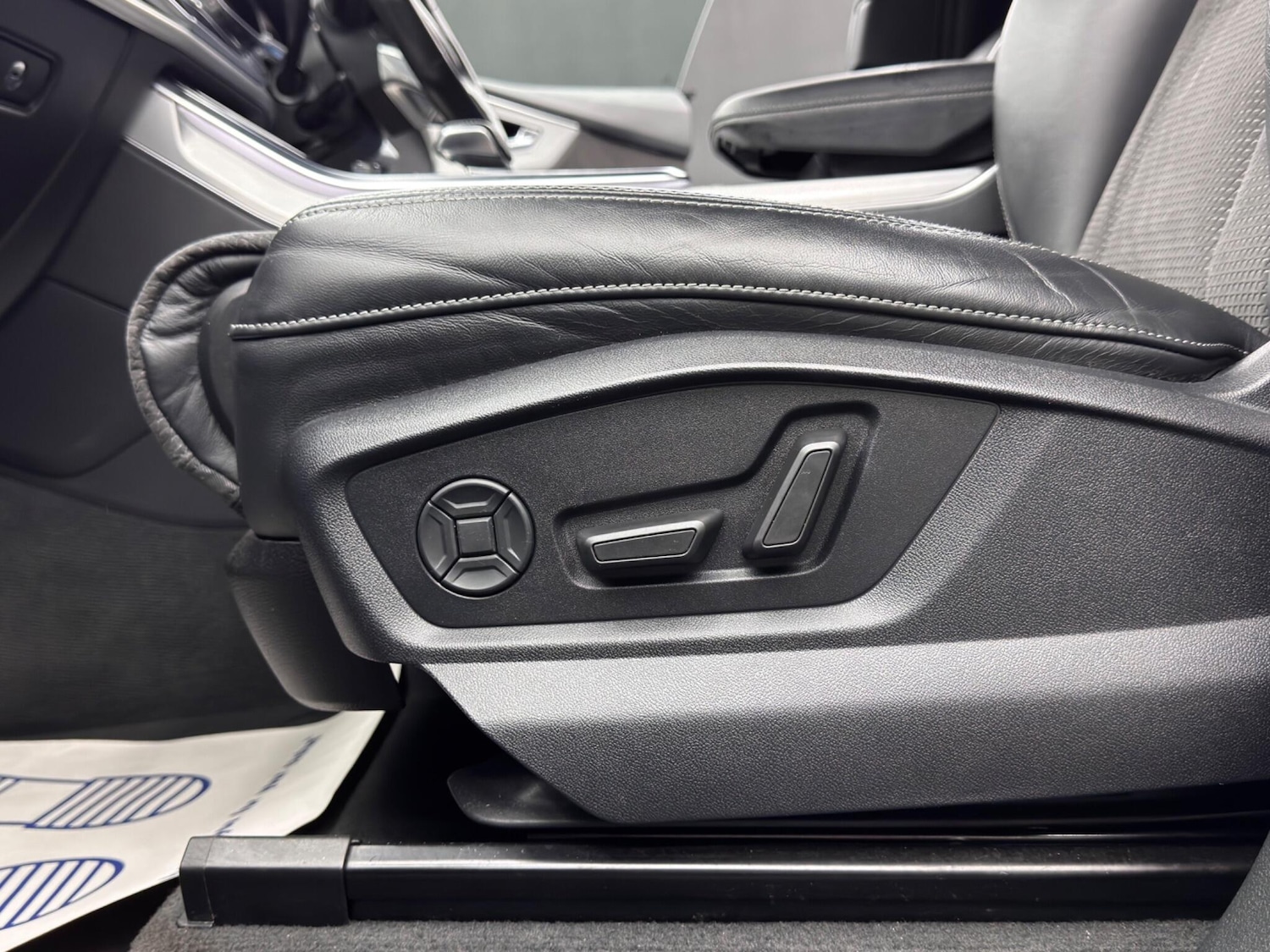 Used Audi Q8 2019 for sale - 76214453: Photo 46