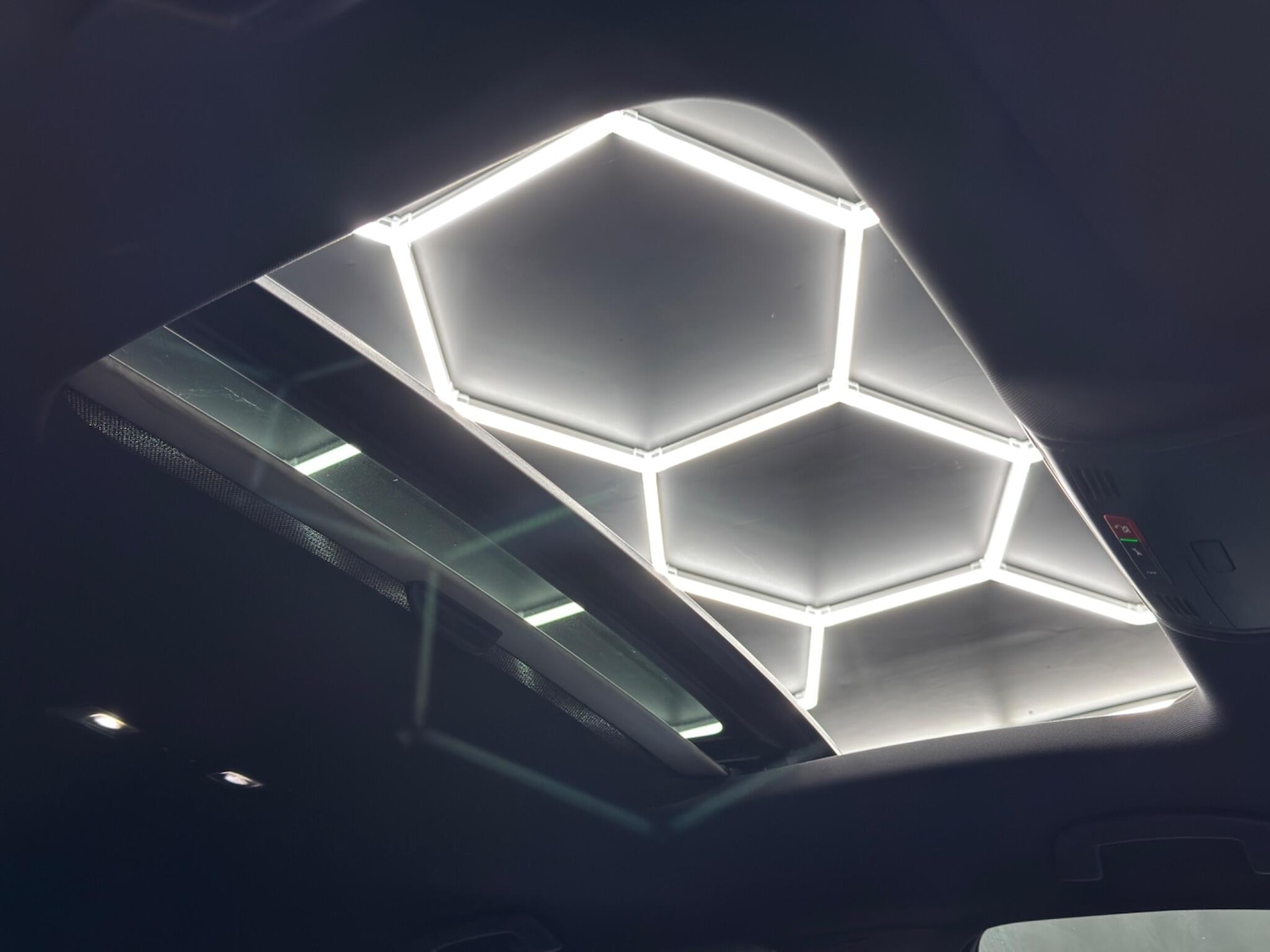 Used Volkswagen Golf 2019 for sale - 78085721: Photo 37