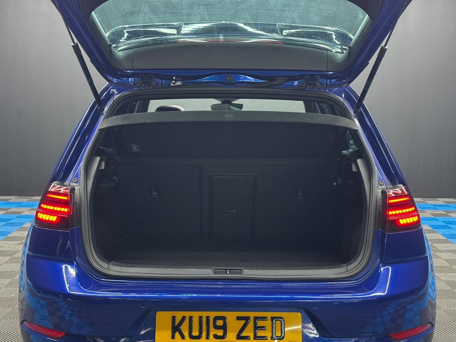 Used Volkswagen Golf 2019 for sale - 78085721: Photo 41