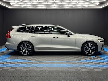 Used Volvo V60 2021 for sale - 77016928: Photo
