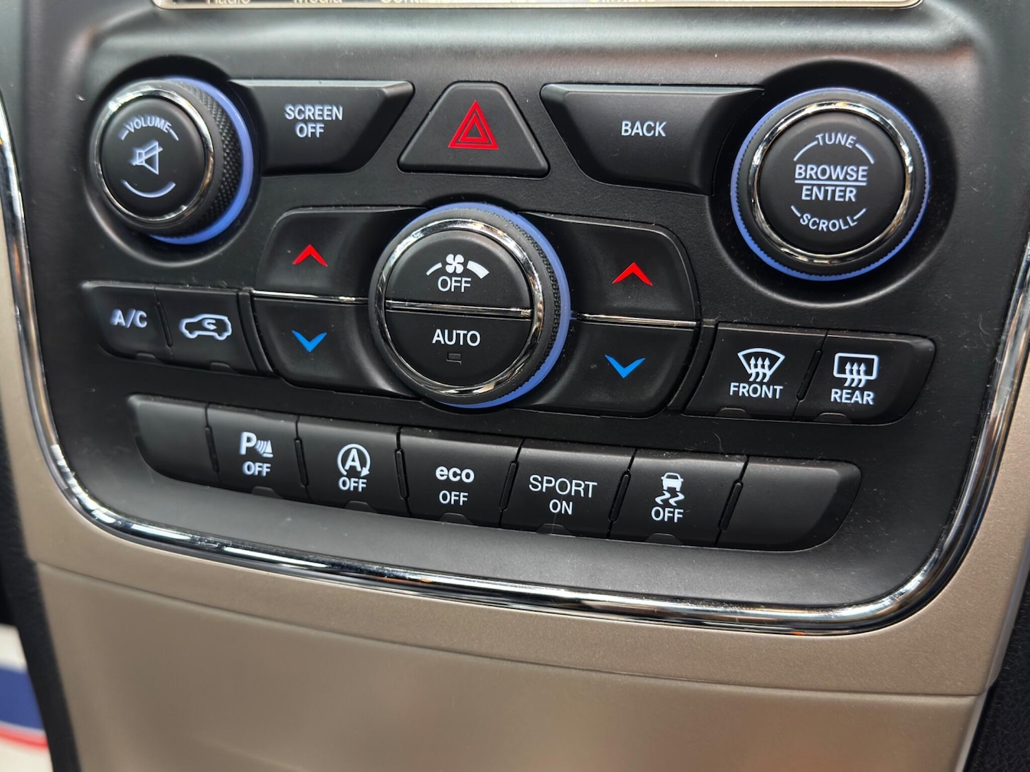 Used Jeep Grand Cherokee 2017 for sale - 76441109: Photo 27