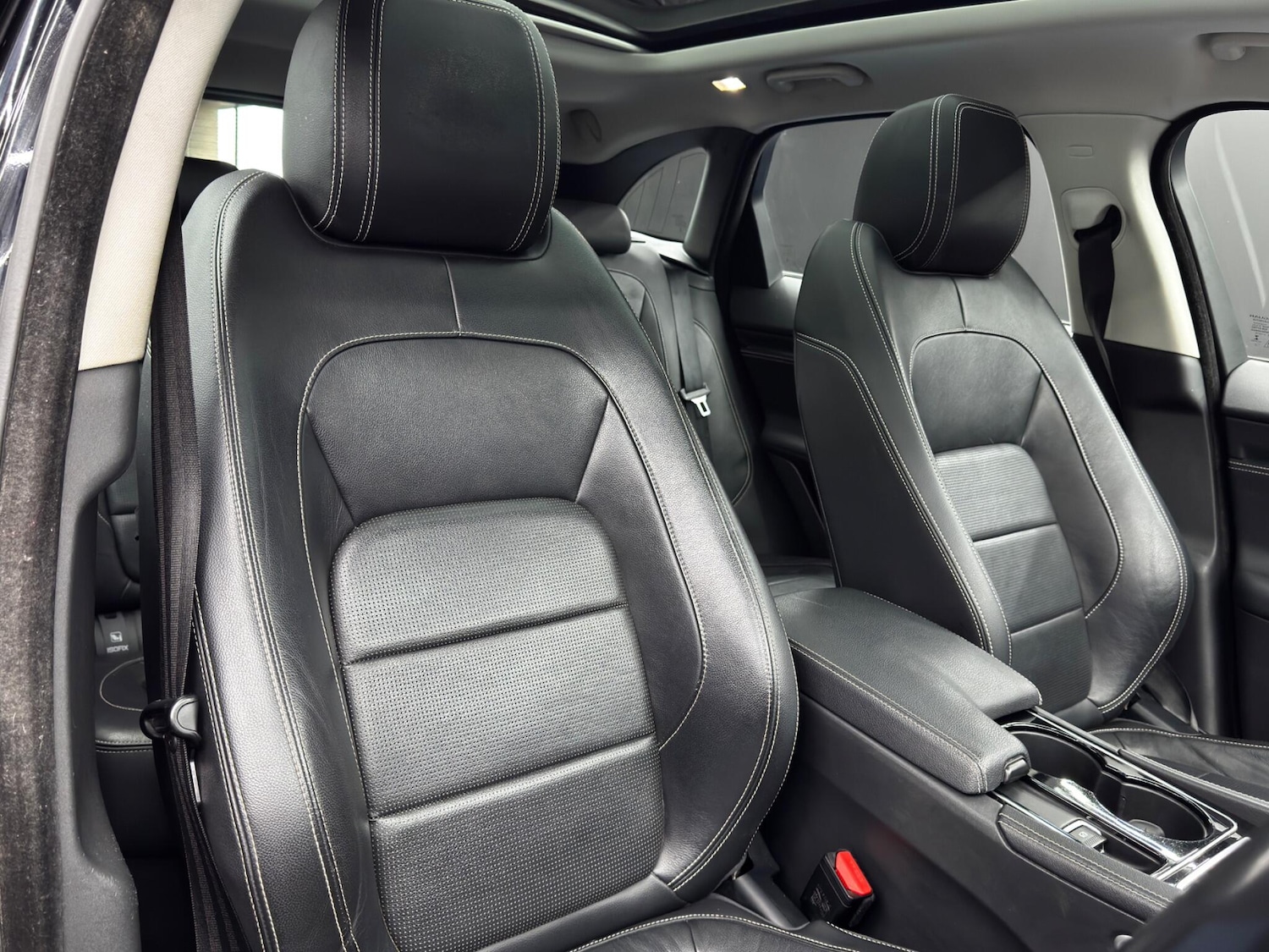 Used Jaguar F-Pace 2017 for sale - 76913112: Photo 12