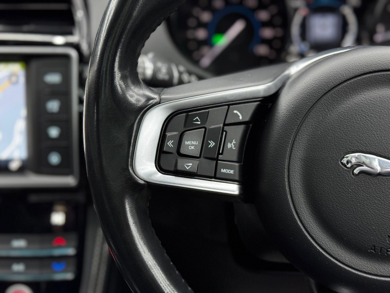 Used Jaguar F-Pace 2017 for sale - 76913112: Photo 20