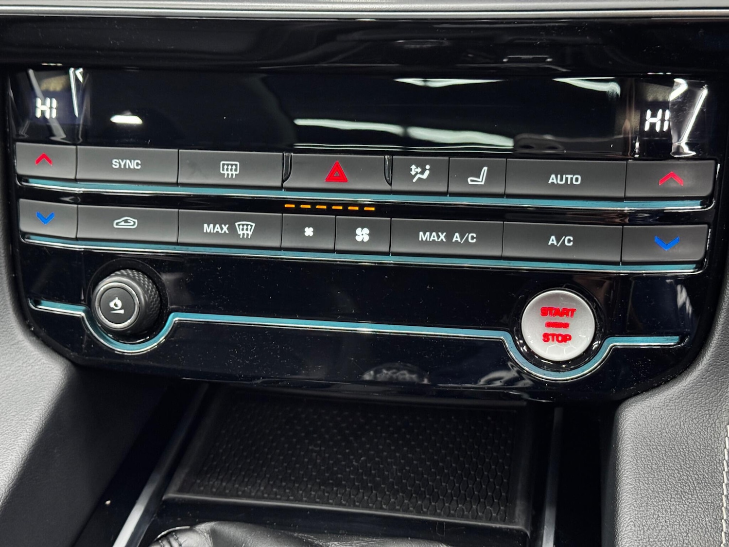 Used Jaguar F-Pace 2017 for sale - 76913112: Photo 26