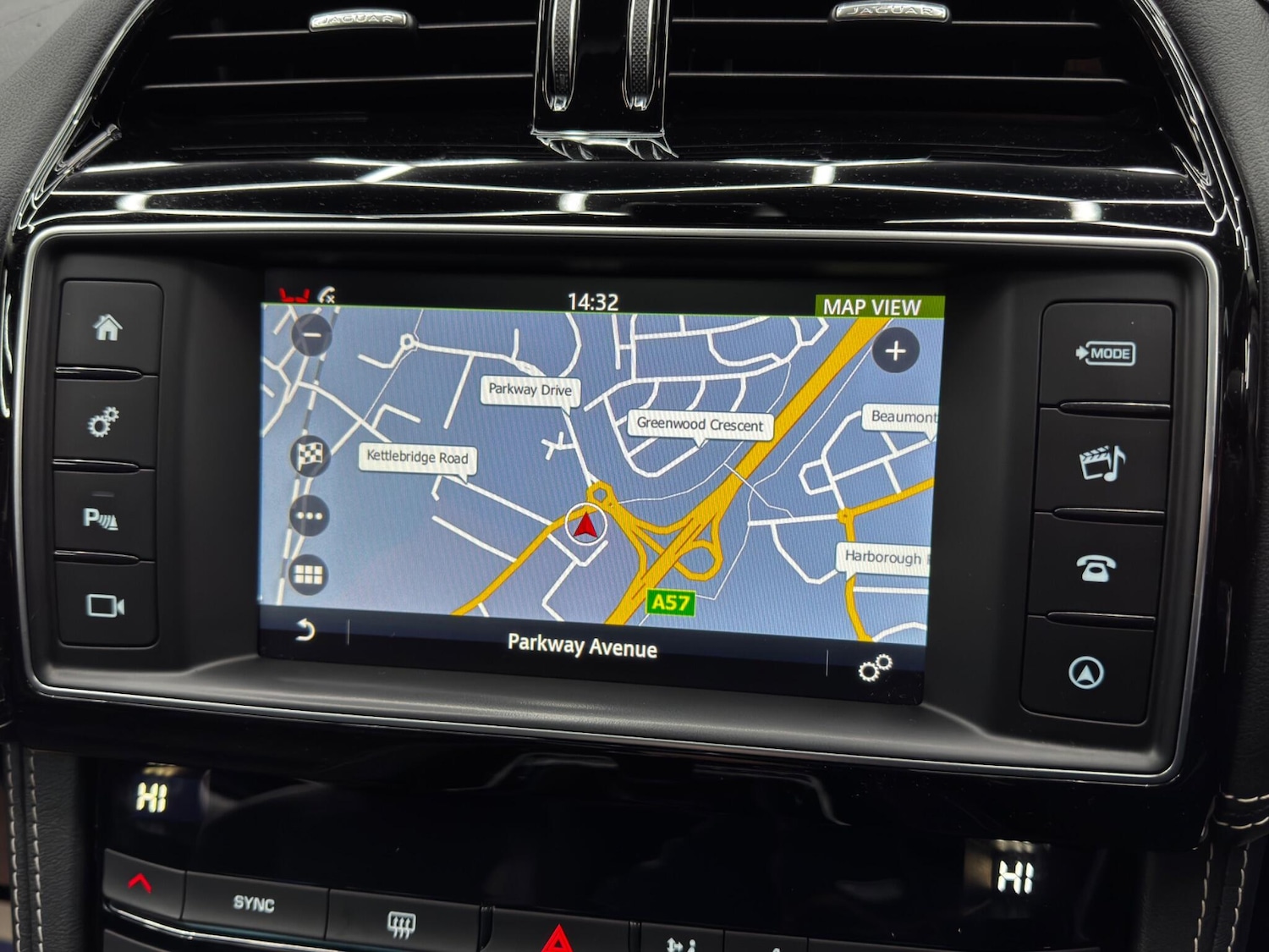 Used Jaguar F-Pace 2017 for sale - 76913112: Photo 27