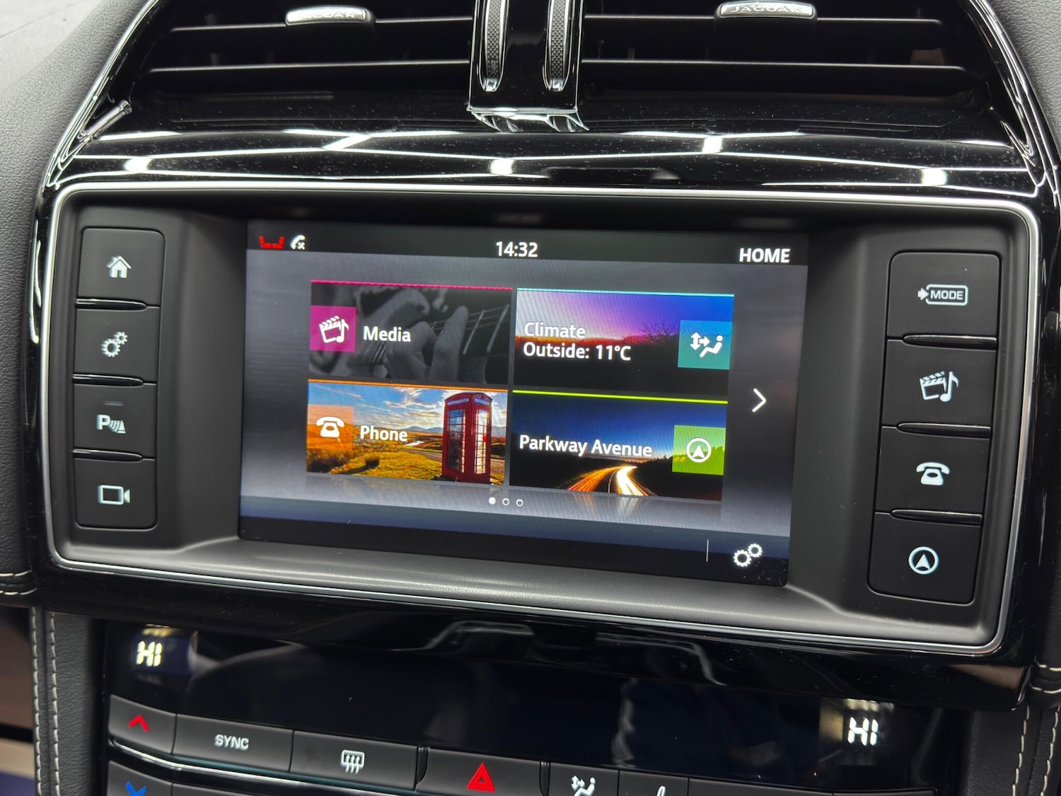 Used Jaguar F-Pace 2017 for sale - 76913112: Photo 28