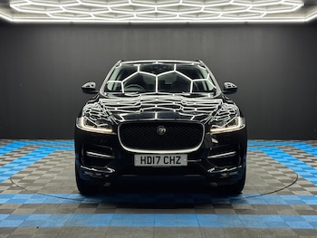 Used Jaguar F-Pace 2017 for sale - 76913112: Photo