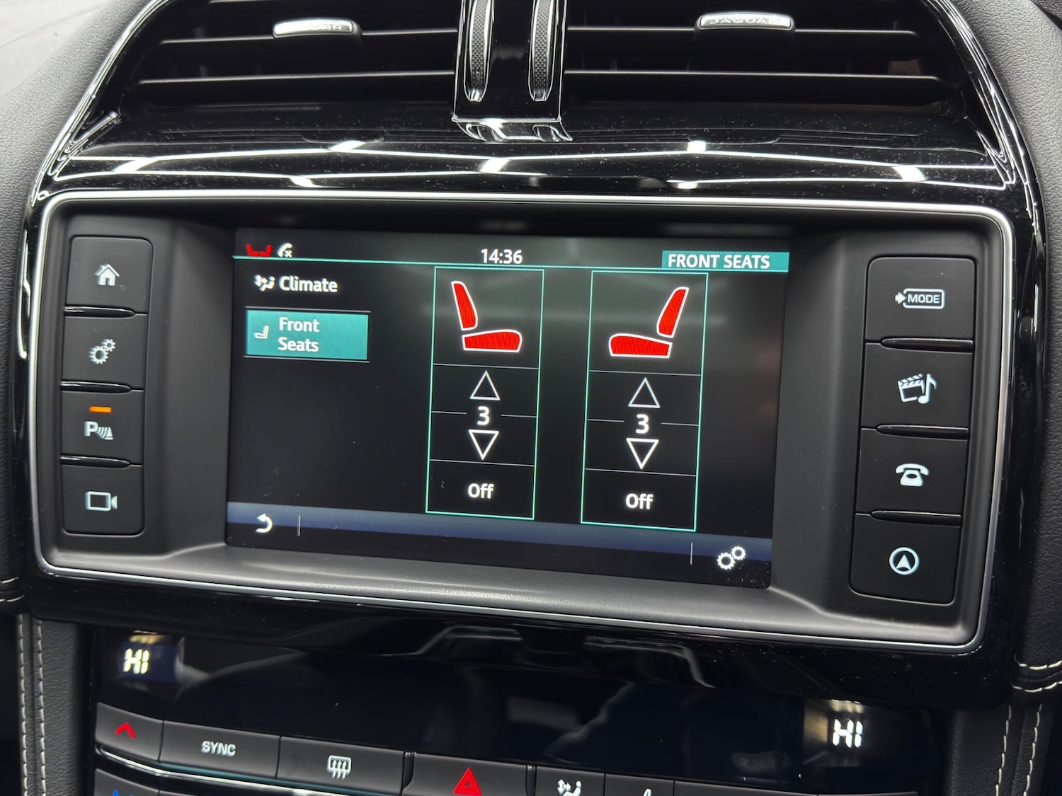 Used Jaguar F-Pace 2017 for sale - 76913112: Photo 32