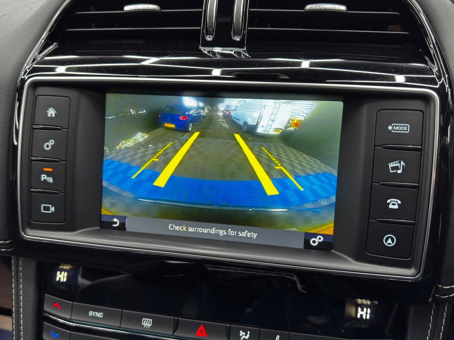 Used Jaguar F-Pace 2017 for sale - 76913112: Photo 33