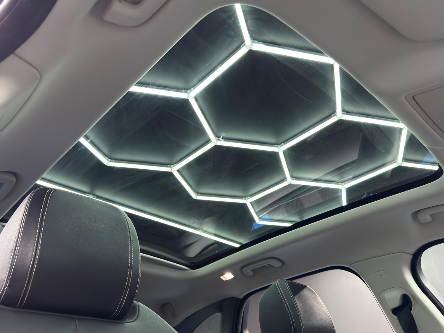 Used Jaguar F-Pace 2017 for sale - 76913112: Photo 34