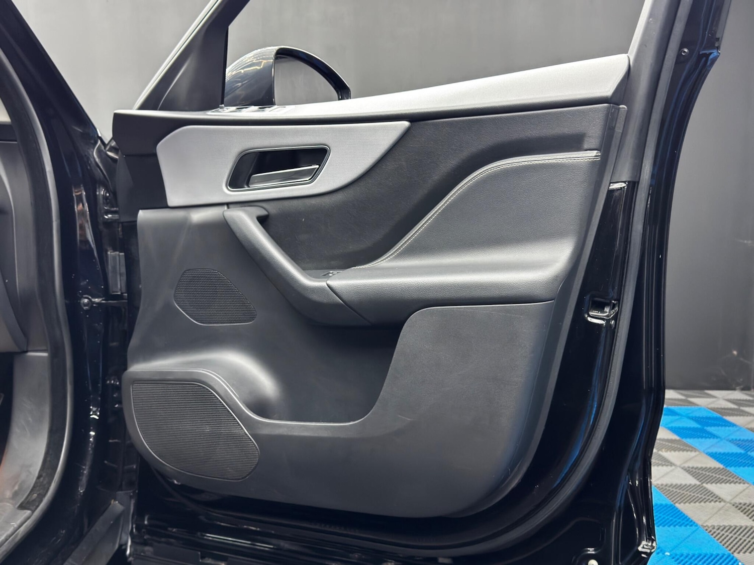 Used Jaguar F-Pace 2017 for sale - 76913112: Photo 39