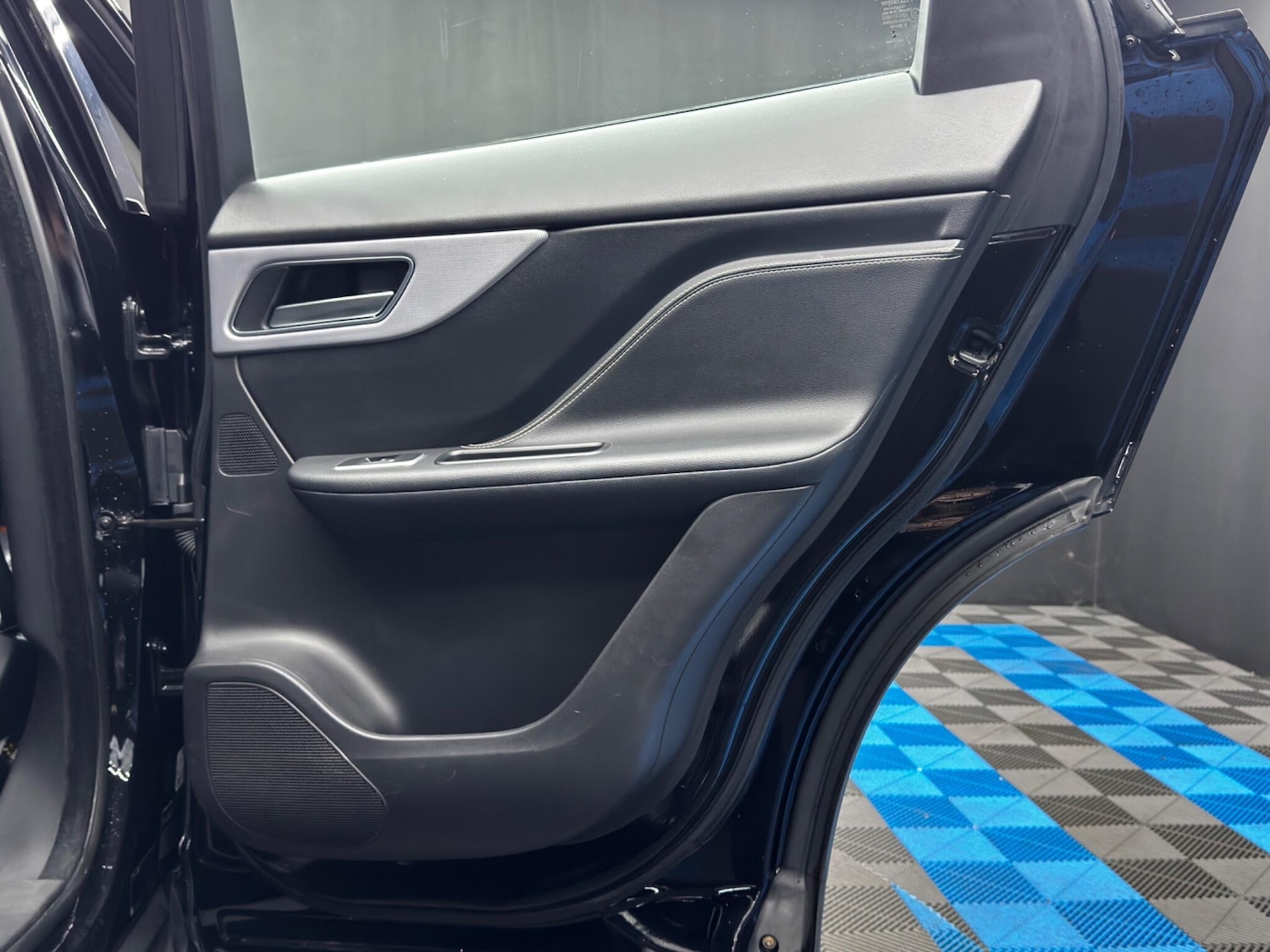 Used Jaguar F-Pace 2017 for sale - 76913112: Photo 42