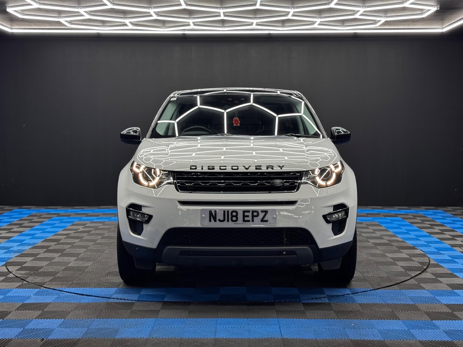 Used Land Rover Discovery Sport 2018 for sale - 76457700: Photo 2