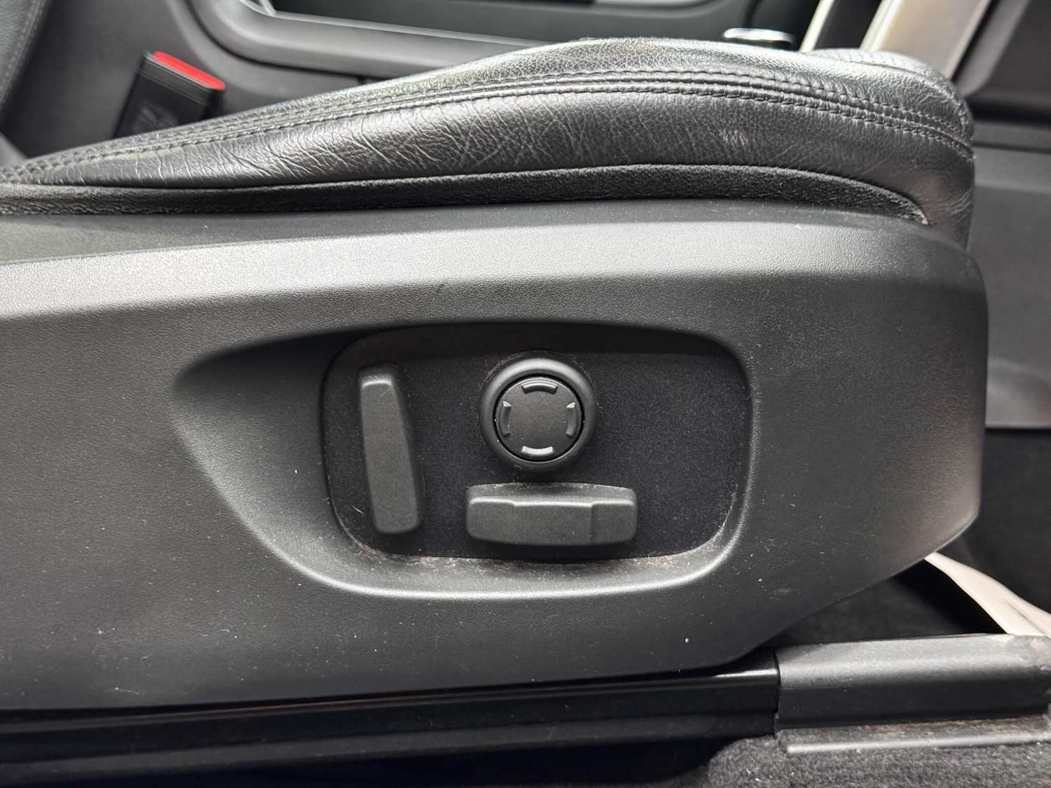 Used Land Rover Discovery Sport 2018 for sale - 76457700: Photo 38