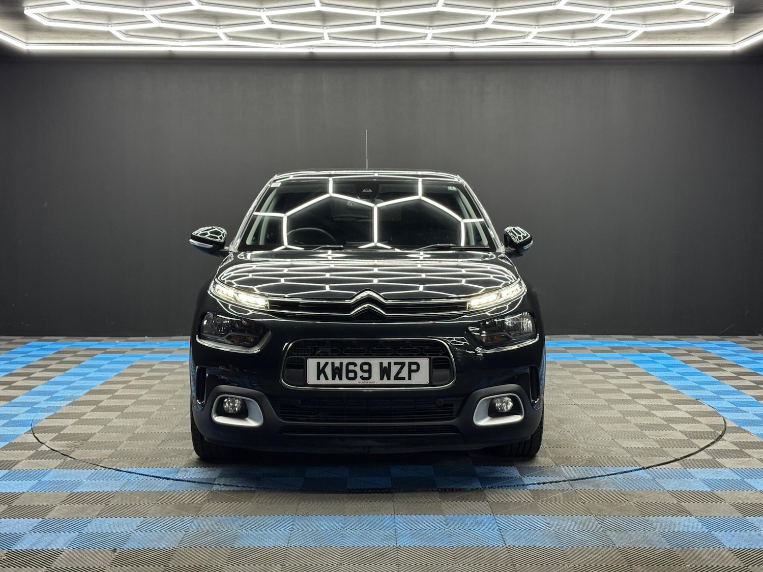 Used 2020 Citroen C4 Cactus cars for sale | Cazoo