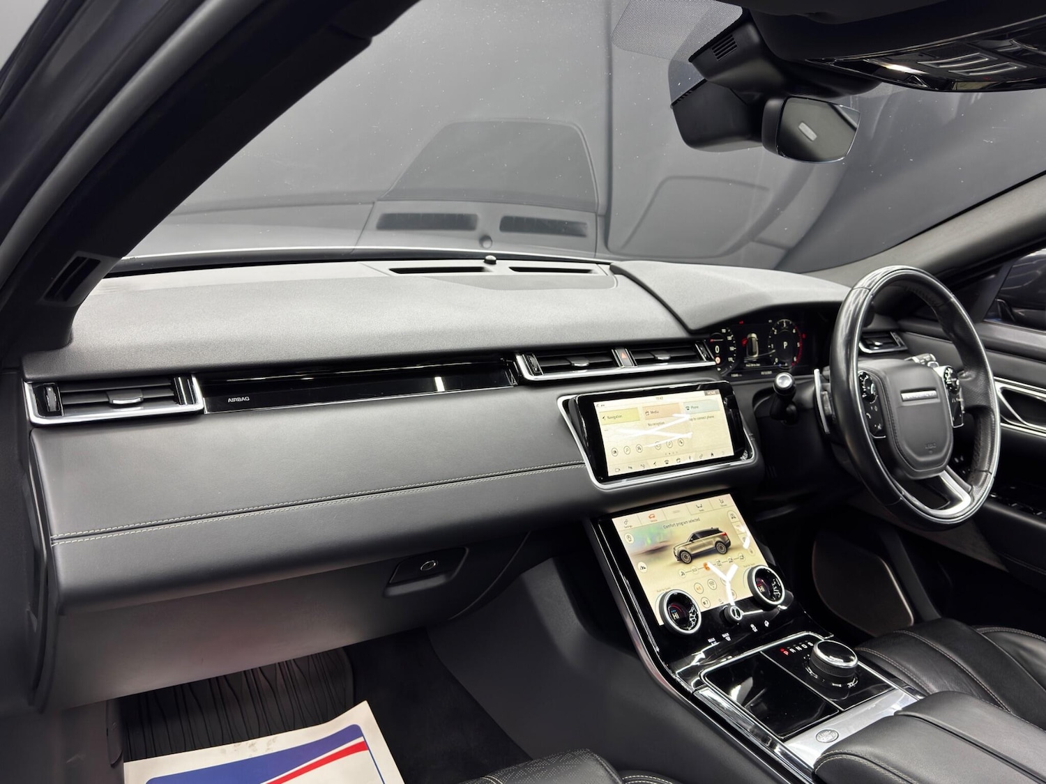 Used Land Rover Range Rover Velar 2017 for sale - 77175548: Photo 11