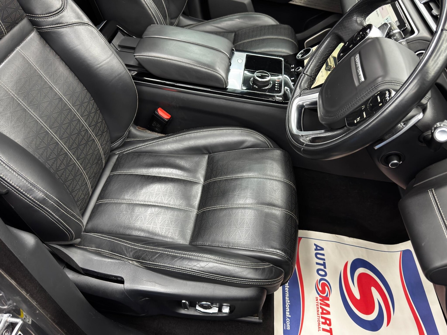 Used Land Rover Range Rover Velar 2017 for sale - 77175548: Photo 13