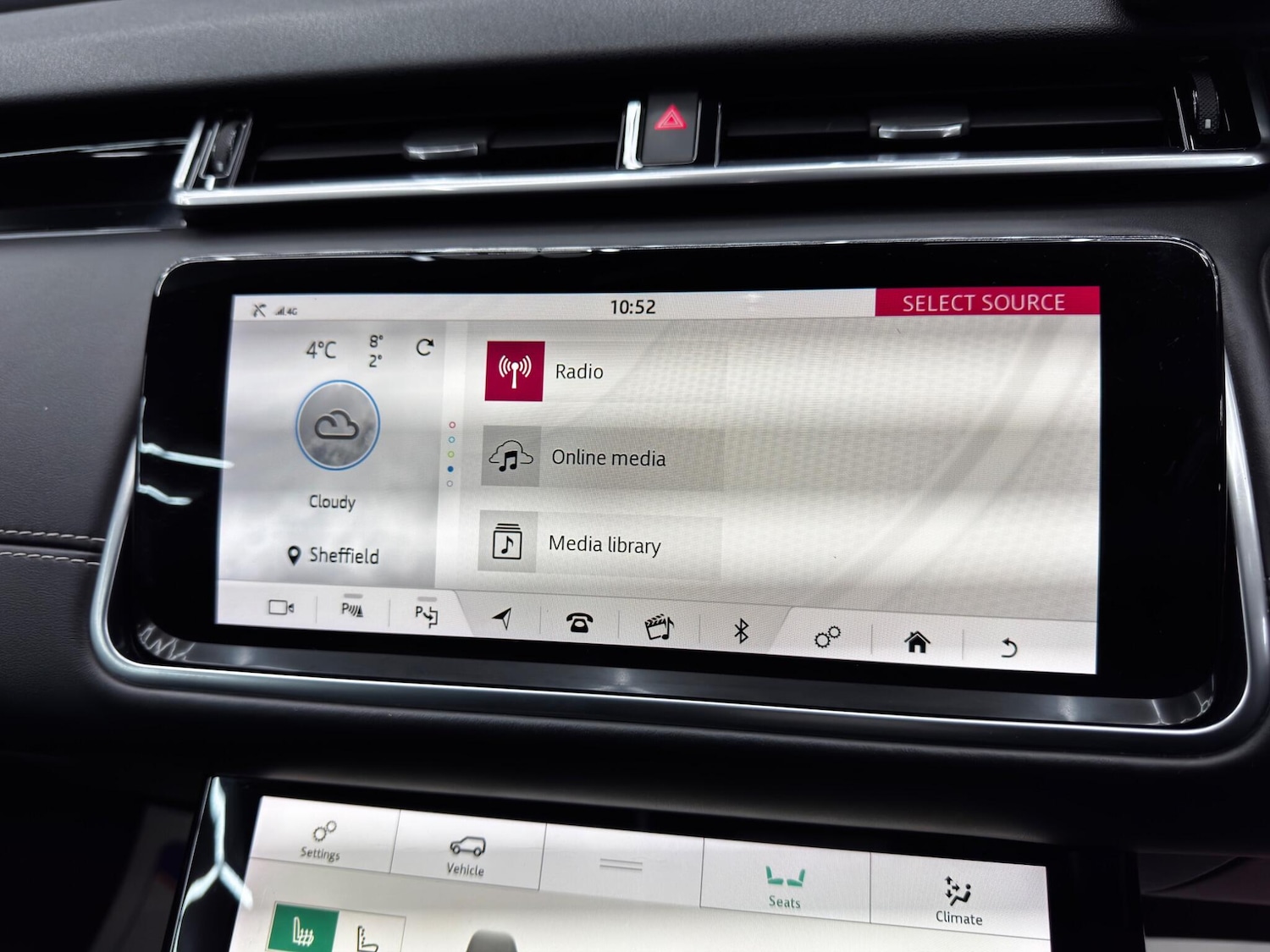 Used Land Rover Range Rover Velar 2017 for sale - 77175548: Photo 38