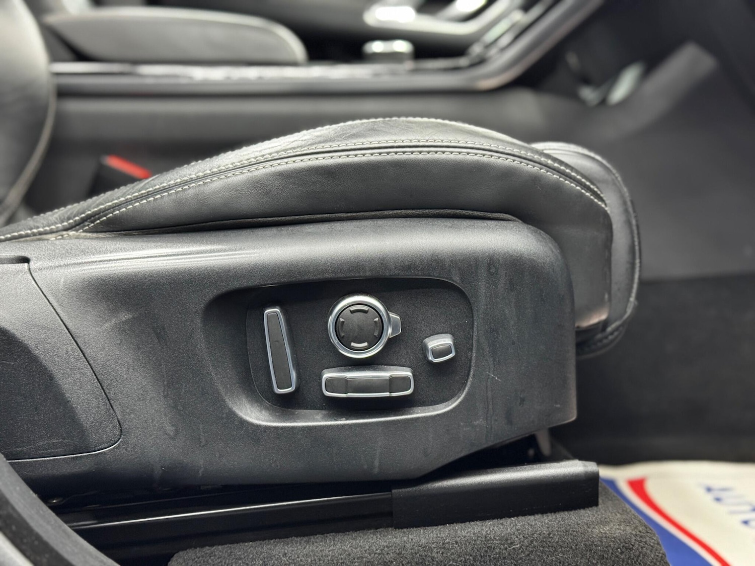 Used Land Rover Range Rover Velar 2017 for sale - 77175548: Photo 49