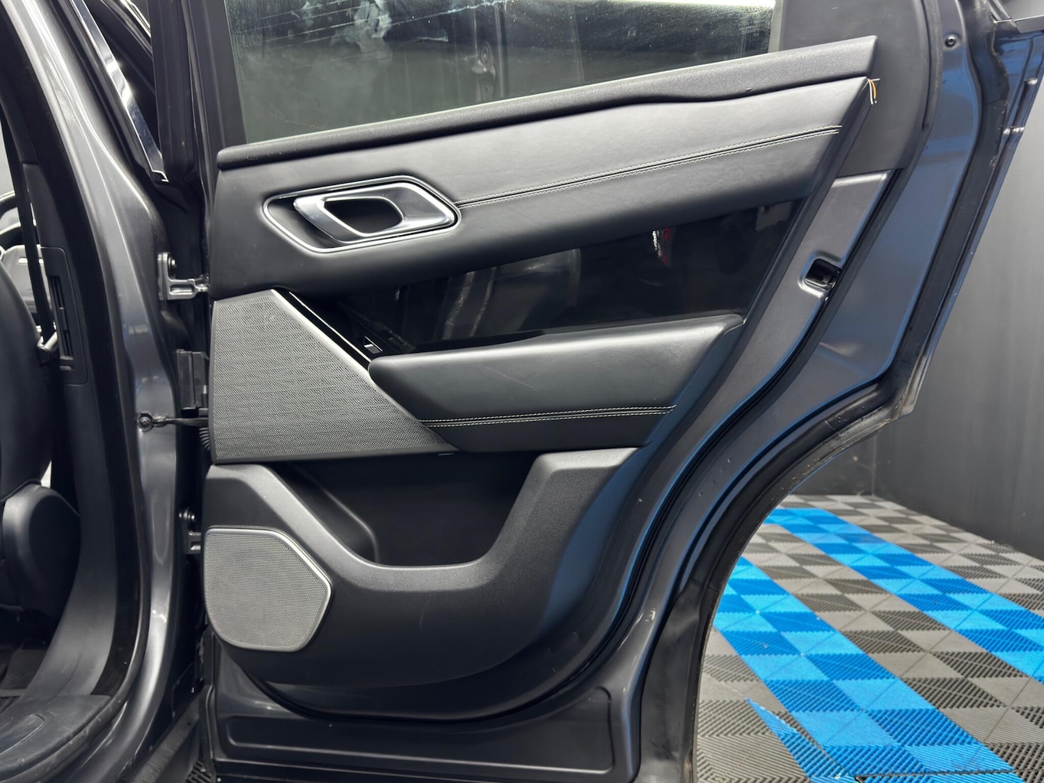 Used Land Rover Range Rover Velar 2017 for sale - 77175548: Photo 50