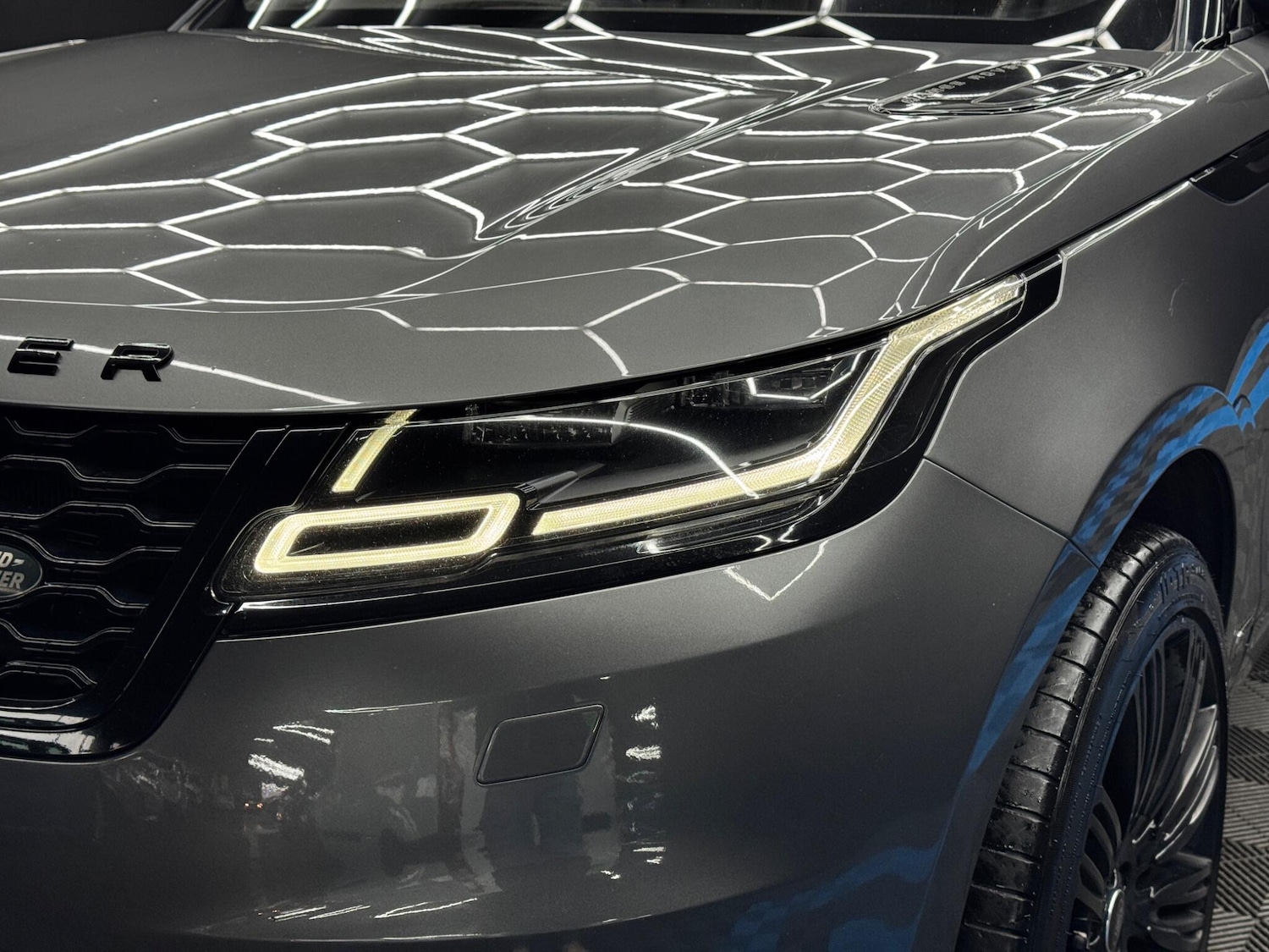 Used Land Rover Range Rover Velar 2017 for sale - 77175548: Photo 56