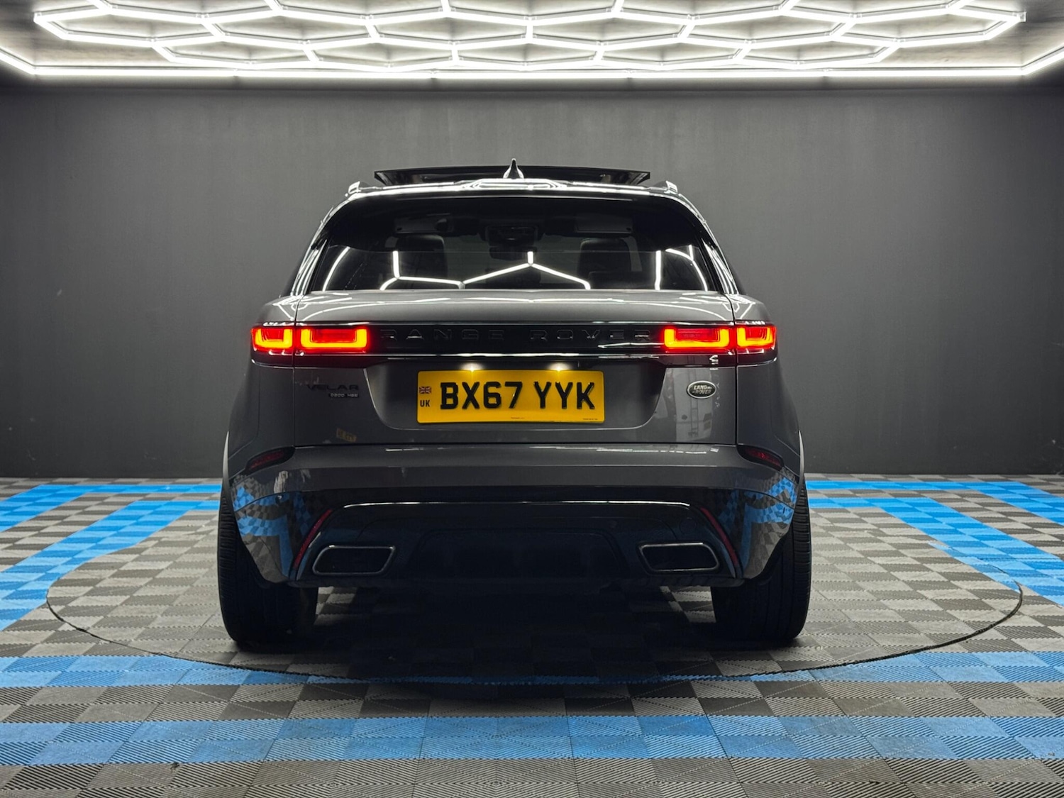 Used Land Rover Range Rover Velar 2017 for sale - 77175548: Photo 6