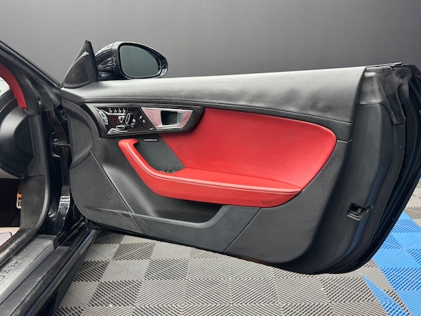 Used Jaguar F-Type 2014 for sale - 75659068: Photo 32