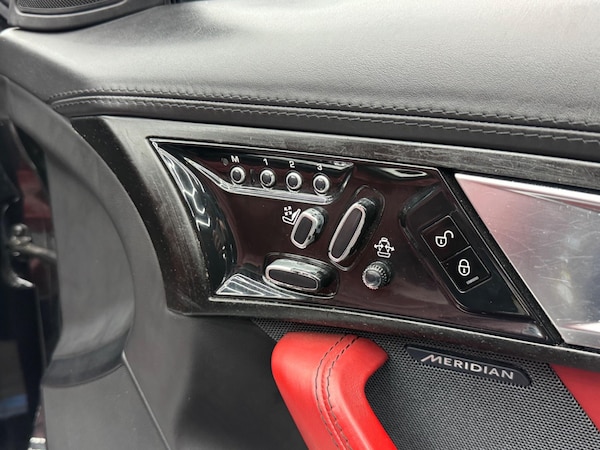 Used Jaguar F-Type 2014 for sale - 75659068: Photo 33
