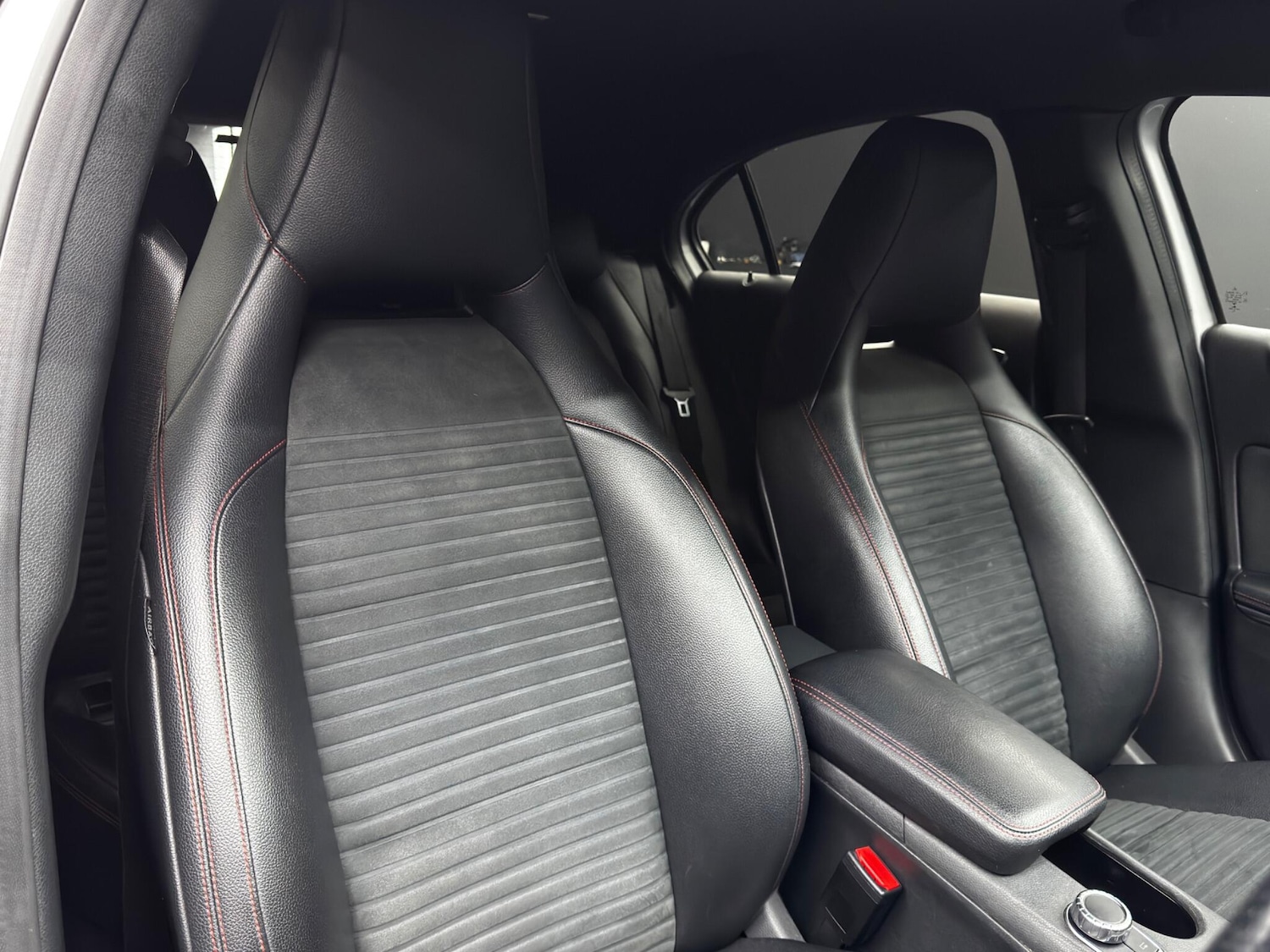 Used Mercedes-Benz A-Class 2014 for sale - 76633956: Photo 12