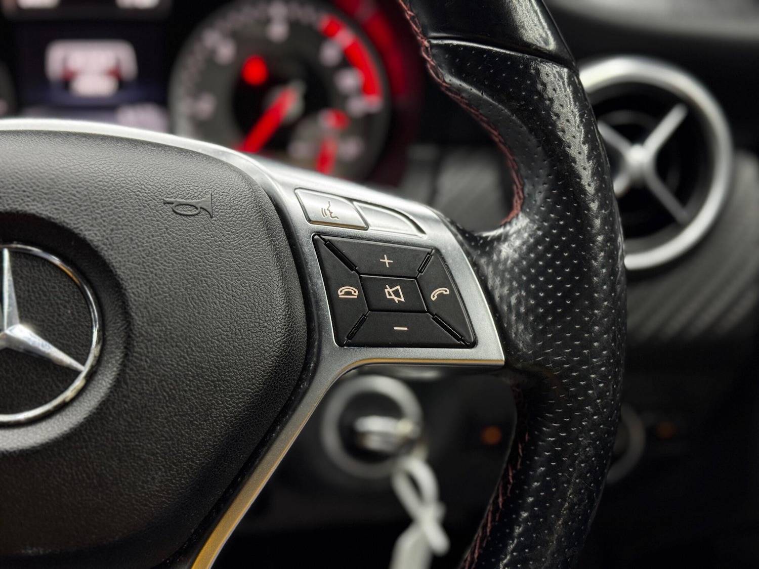 Used Mercedes-Benz A-Class 2014 for sale - 76633956: Photo 21