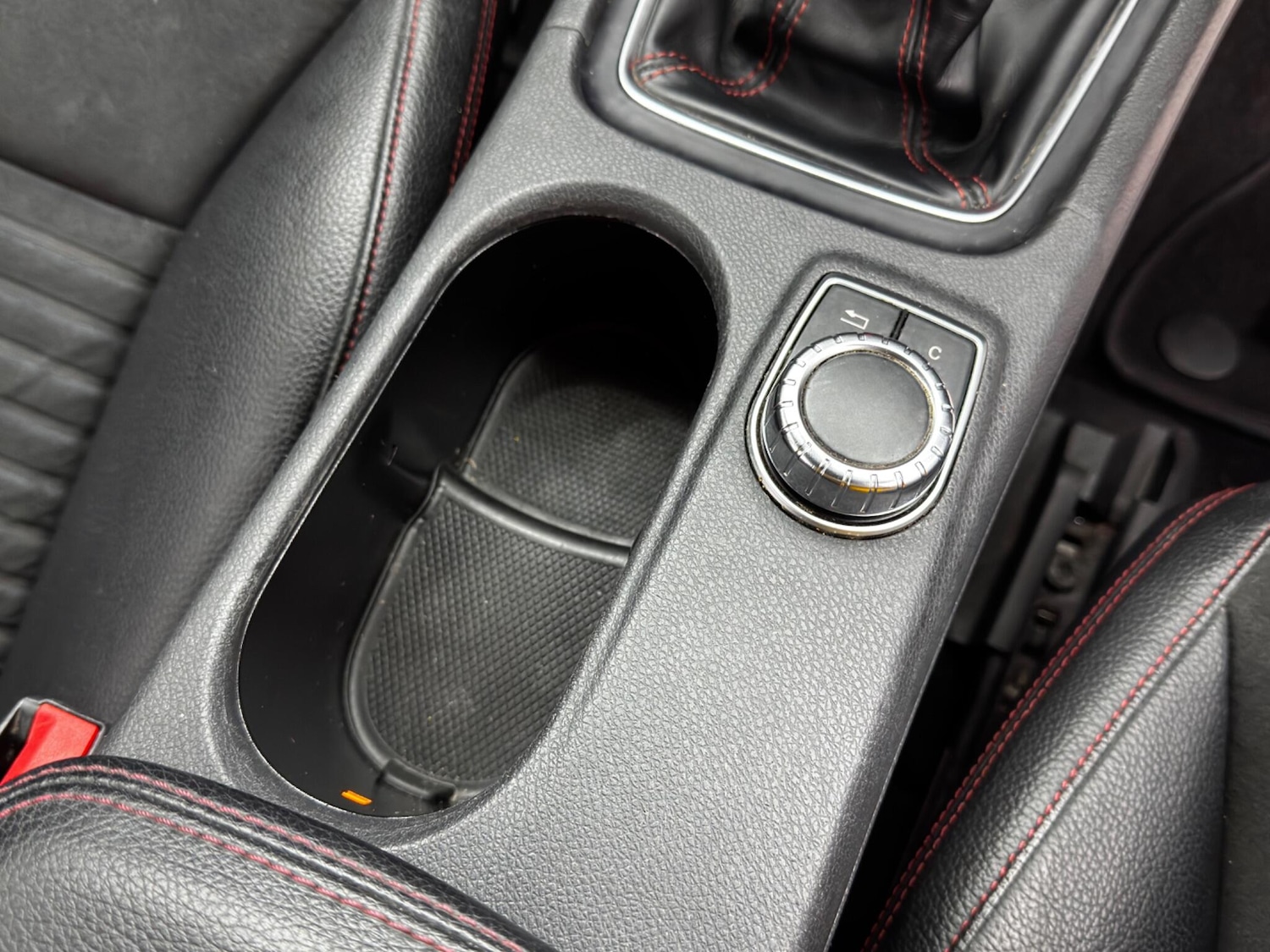 Used Mercedes-Benz A-Class 2014 for sale - 76633956: Photo 24