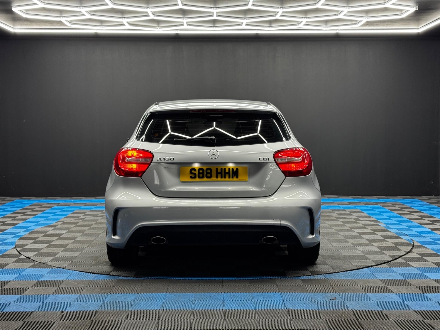 Used Mercedes-Benz A-Class 2014 for sale - 76633956: Photo 6