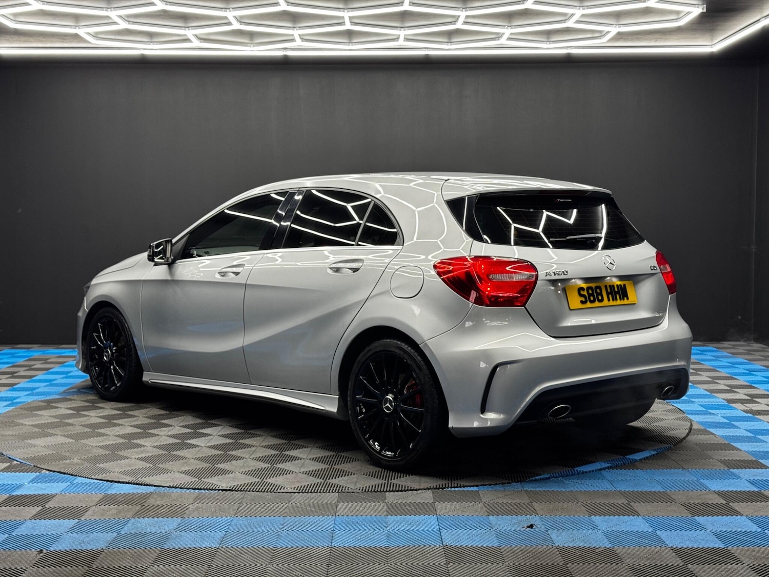 Used Mercedes-Benz A-Class 2014 for sale - 76633956: Photo 7