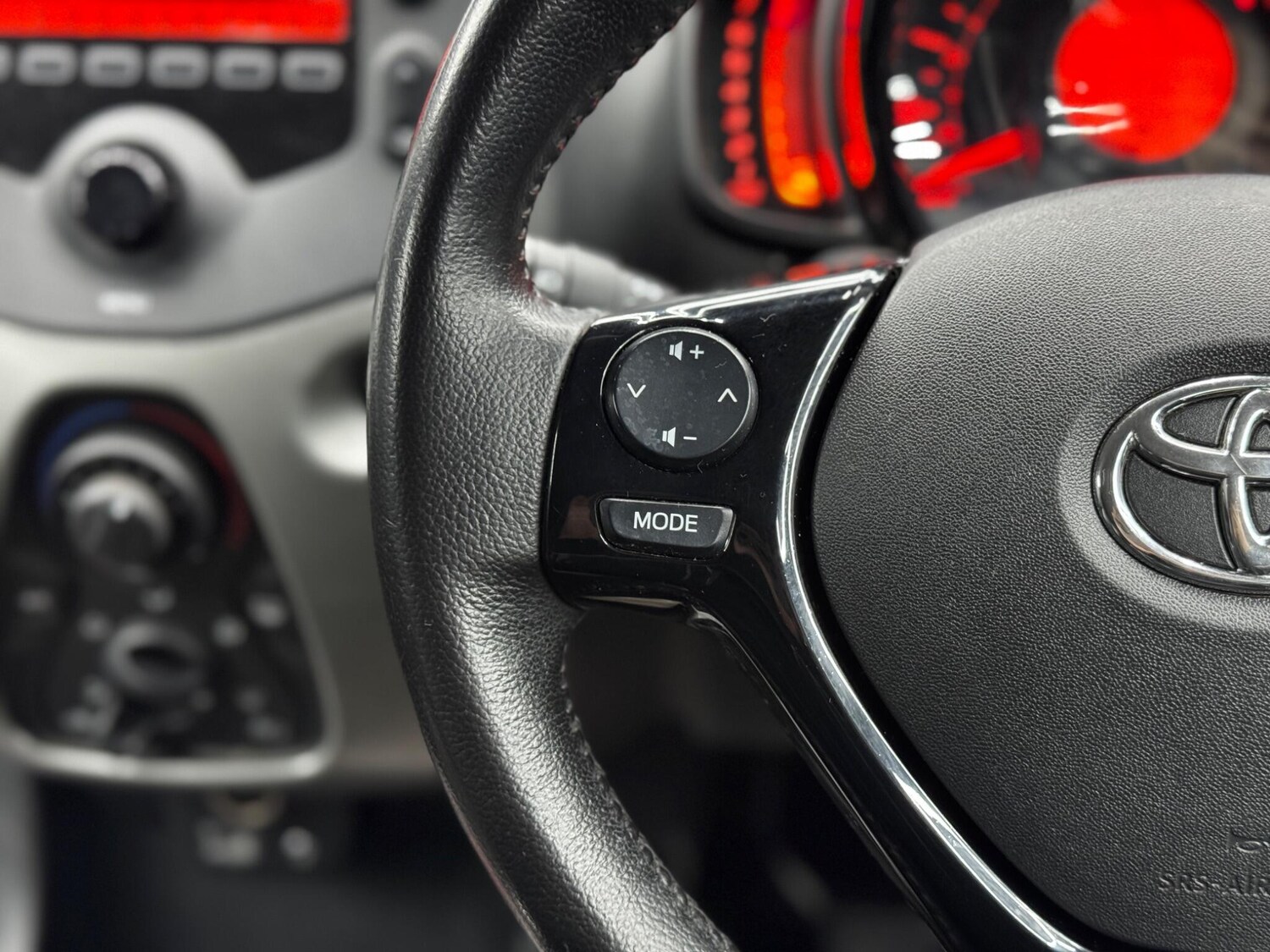 Used Toyota AYGO 2017 for sale - 77908907: Photo 19