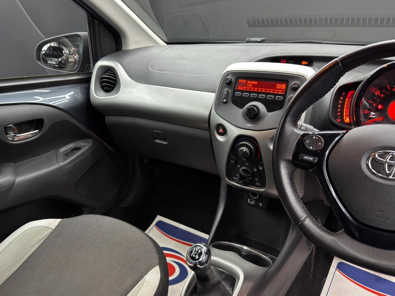 Used Toyota AYGO 2017 for sale - 77908907: Photo 23