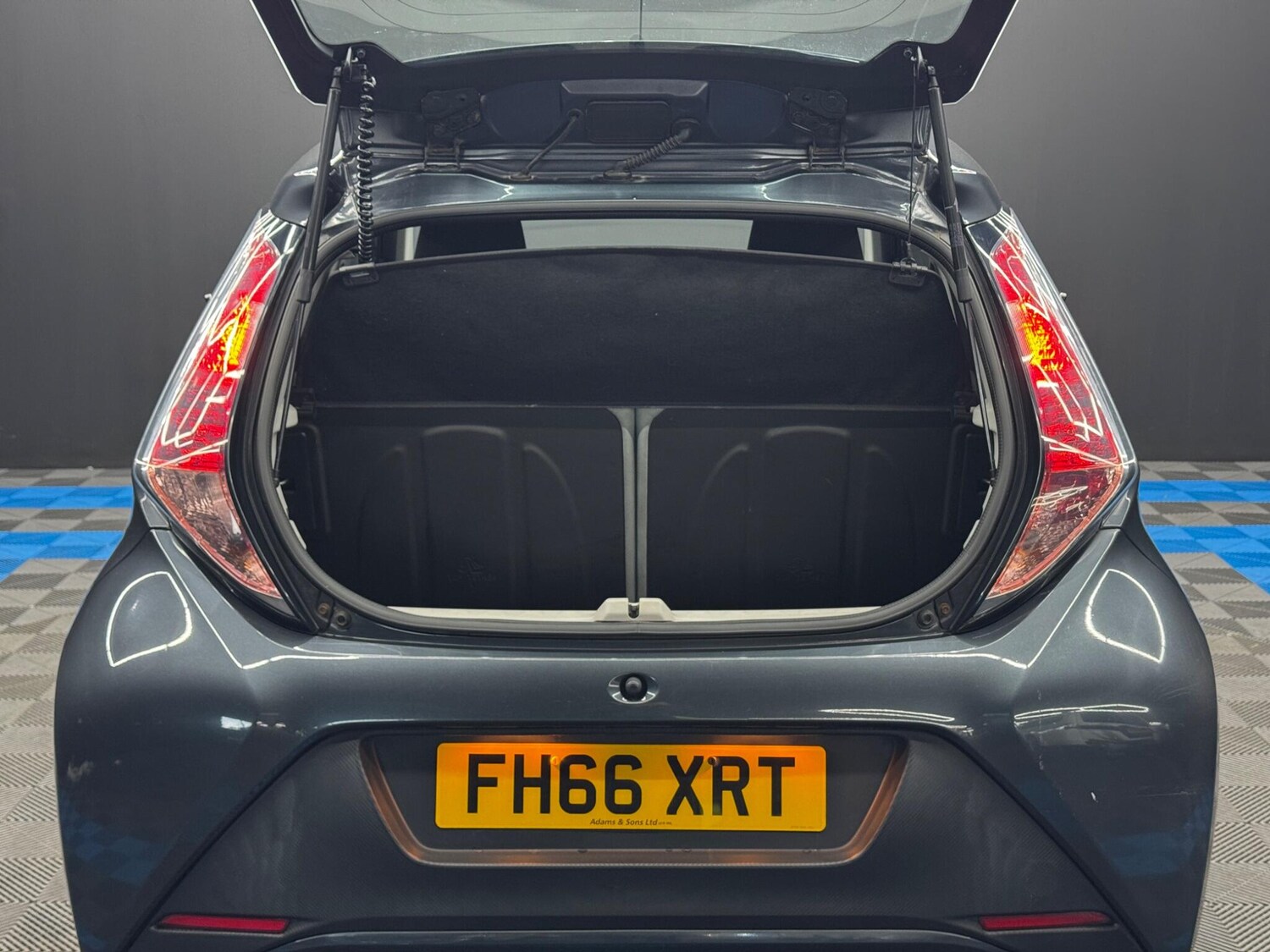 Used Toyota AYGO 2017 for sale - 77908907: Photo 31