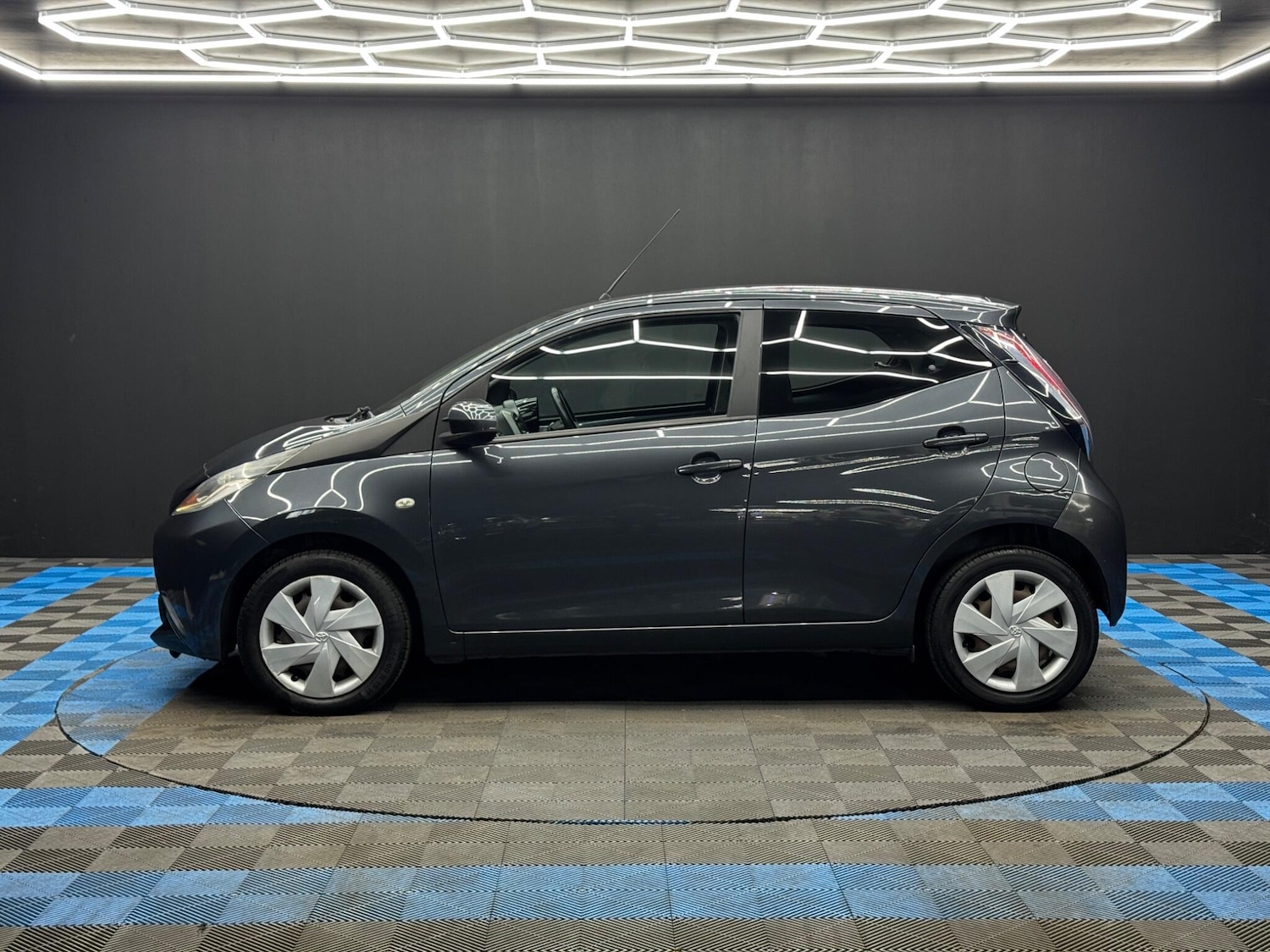 Used Toyota AYGO 2017 for sale - 77908907: Photo 8