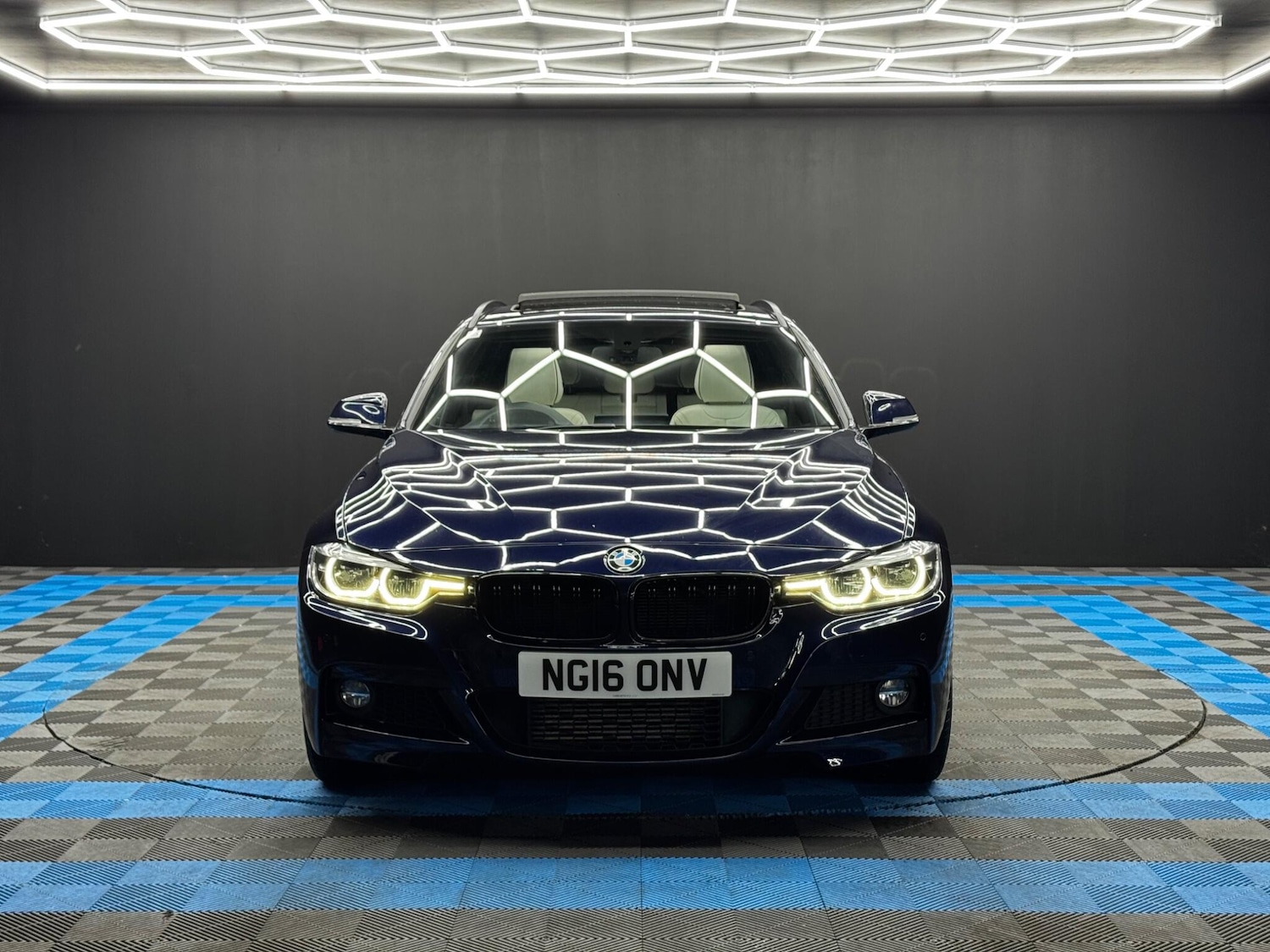 Used BMW 3 Series 2016 for sale - 76666758: Photo 2