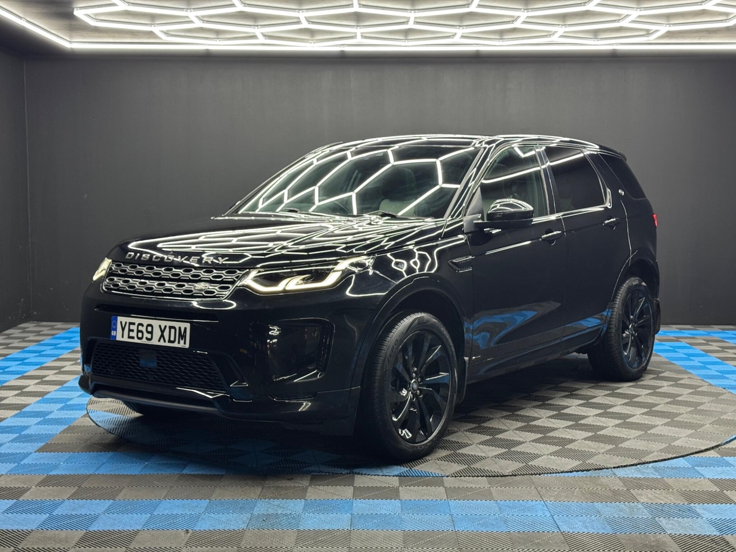 Used Land Rover Discovery Sport 2019 for sale - 77156251: Photo 3