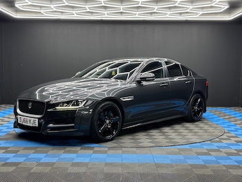 Used Jaguar XE 2016 for sale - 75953788: Photo