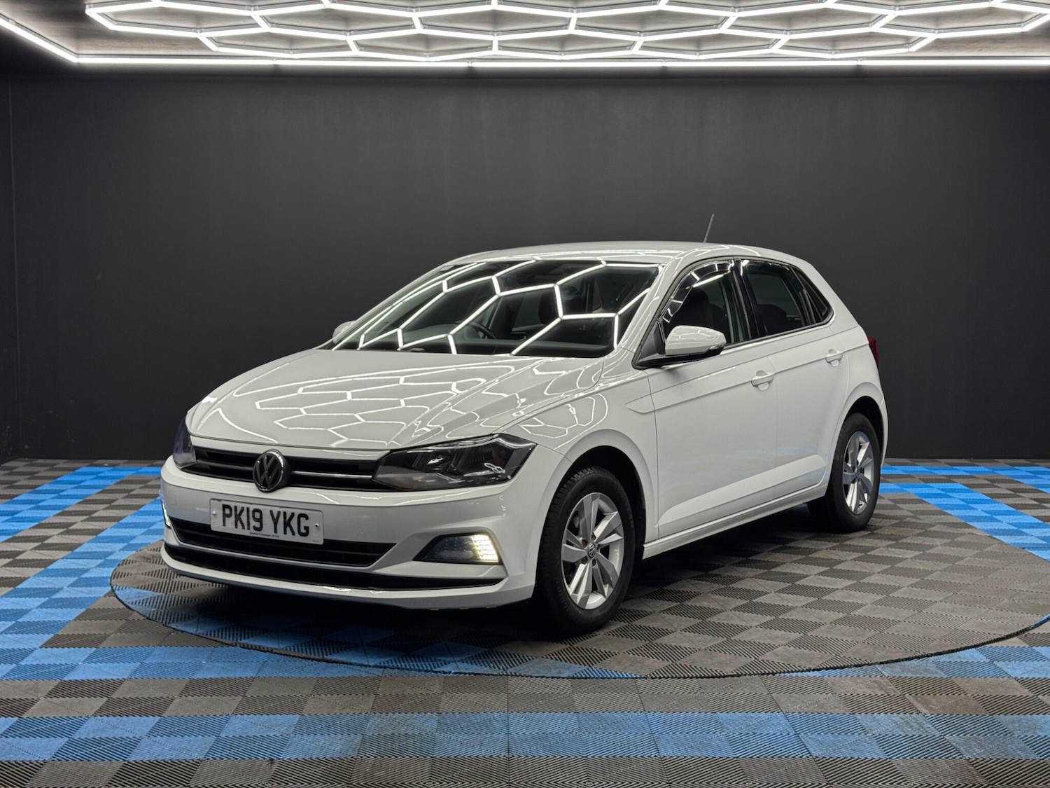 Used Volkswagen Polo 2019 for sale - 77550608: Photo 3