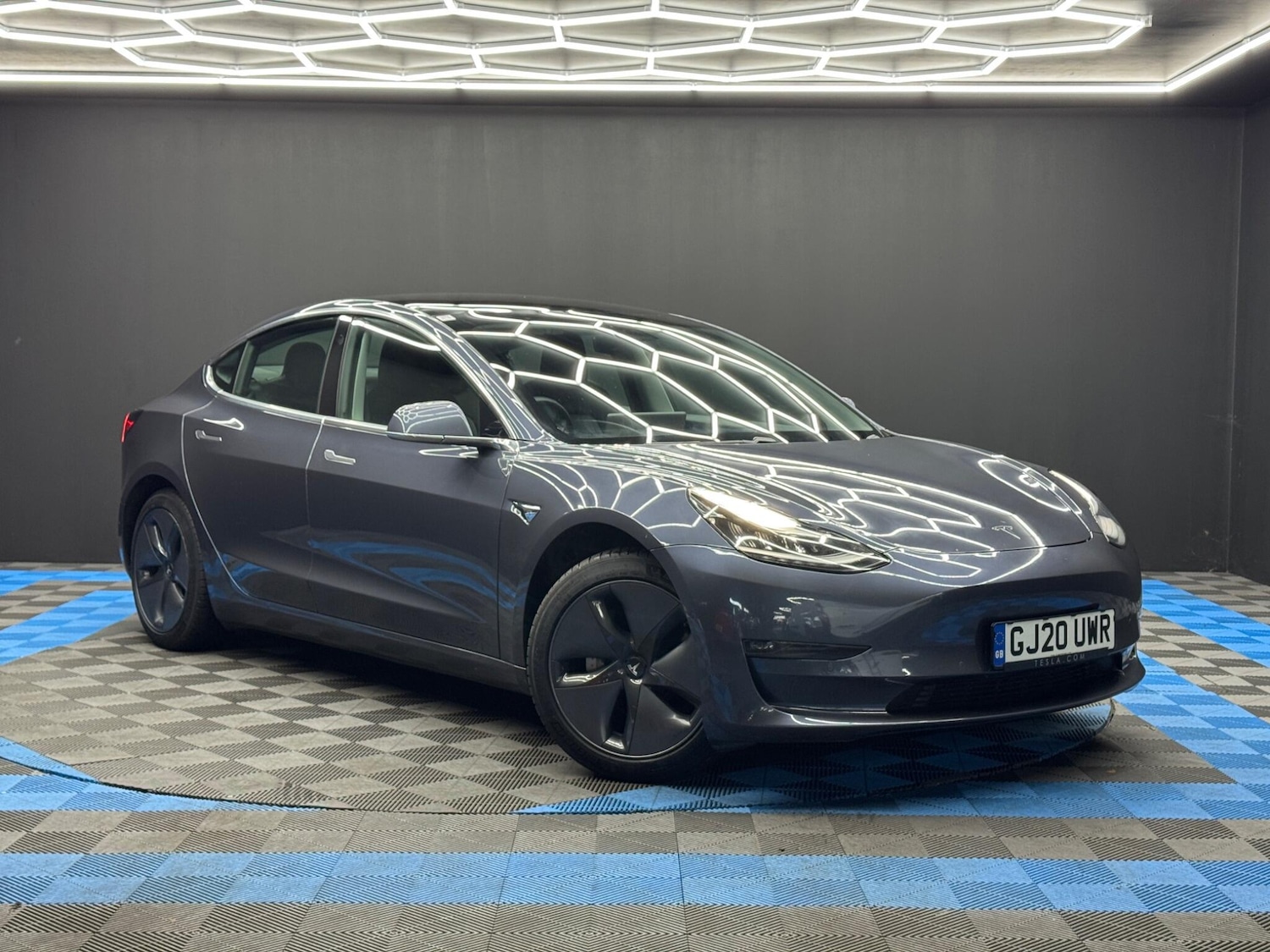 Used Tesla Model 3 2020 for sale - 76701624: Photo 1